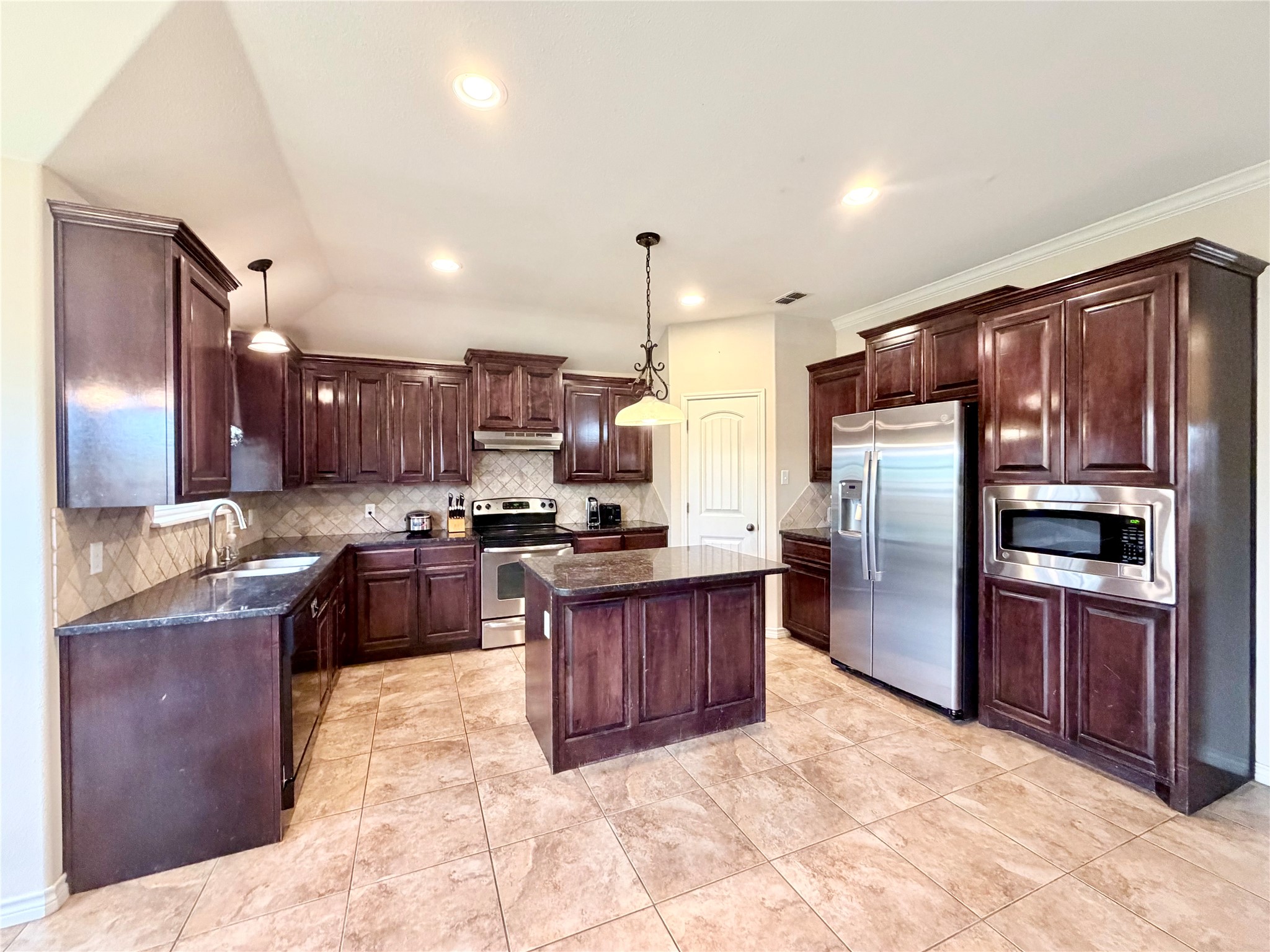 5617 Yellow Brick Road