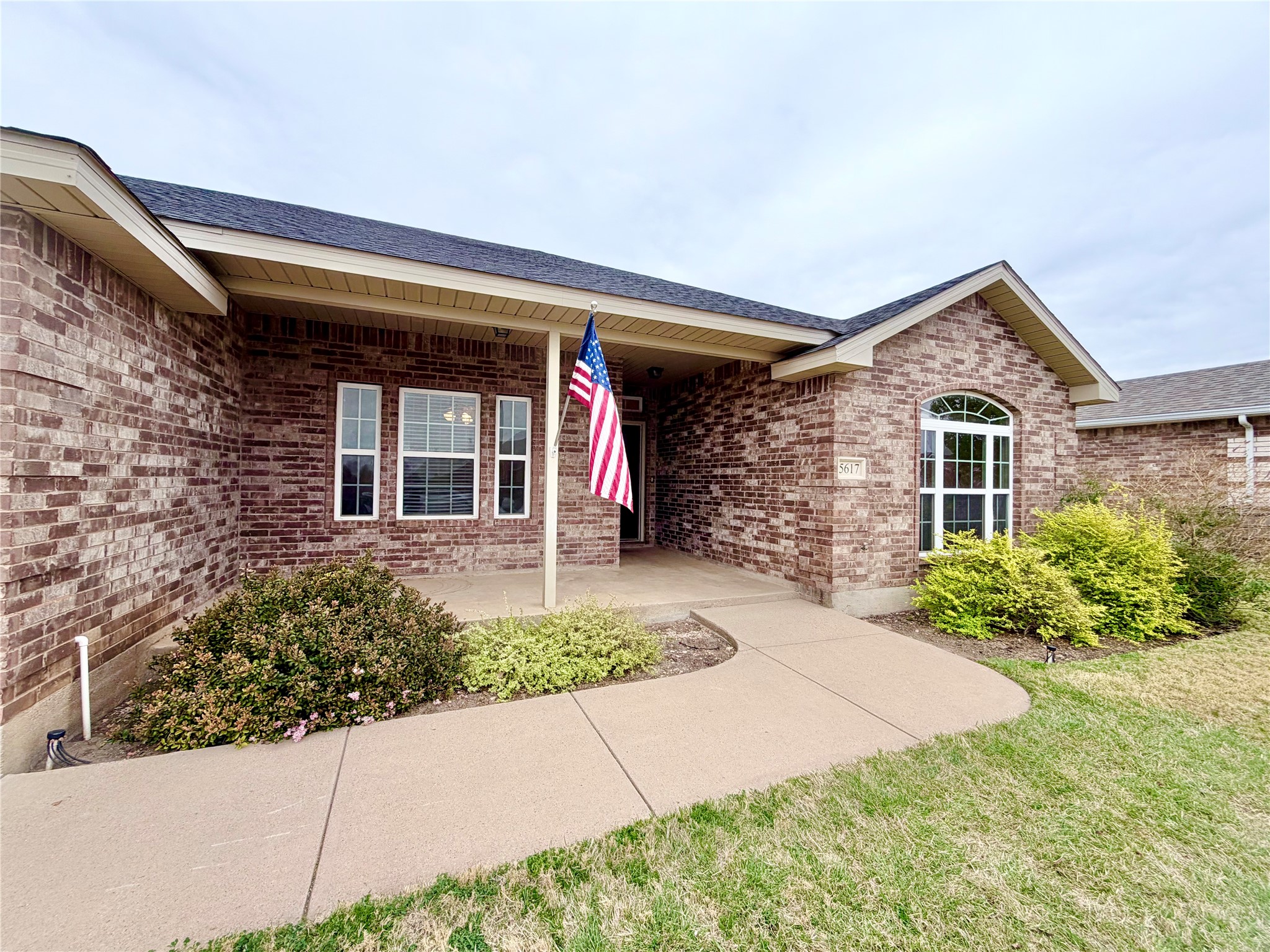 5617 Yellow Brick Road