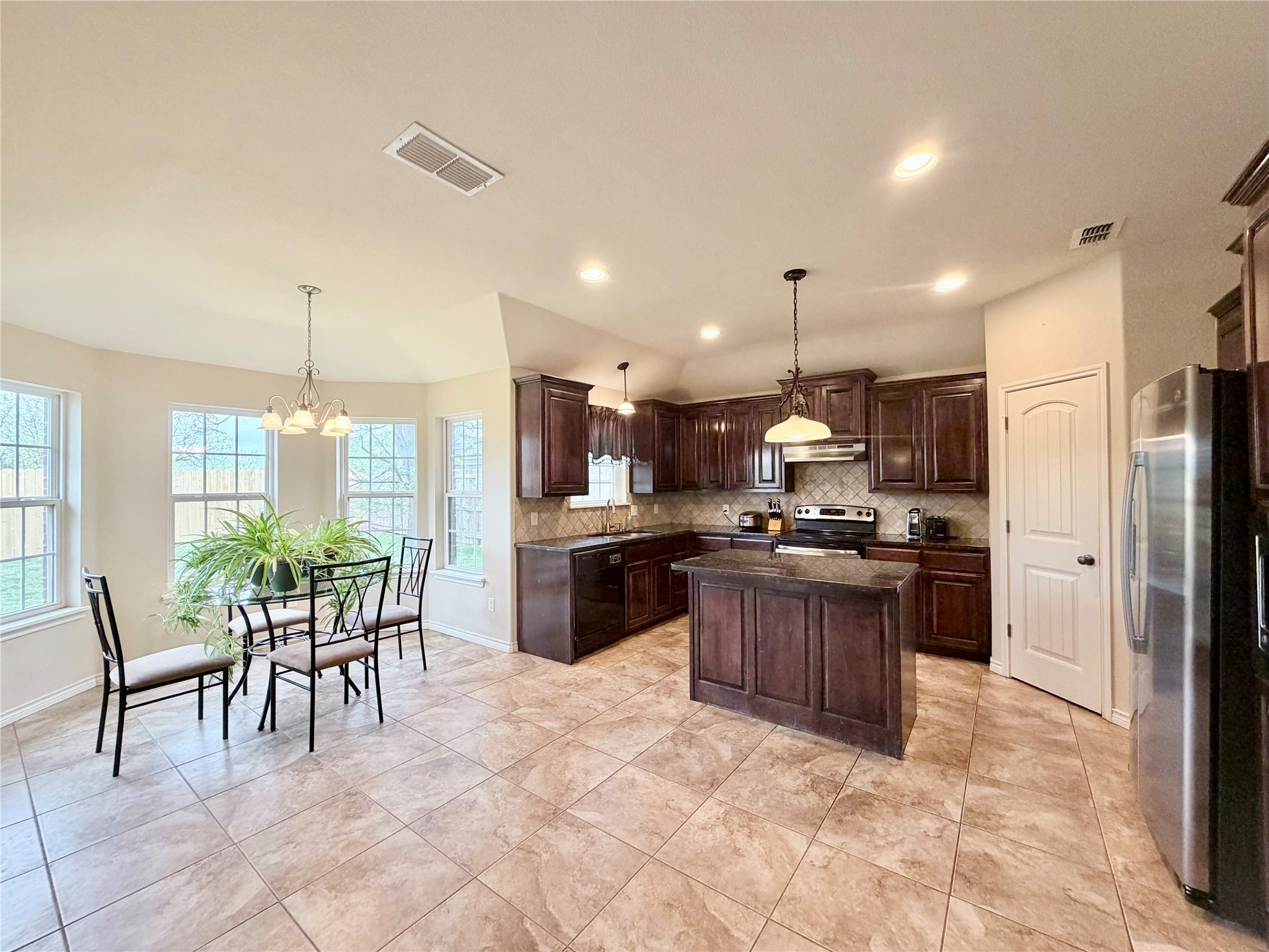 5617 Yellow Brick Road