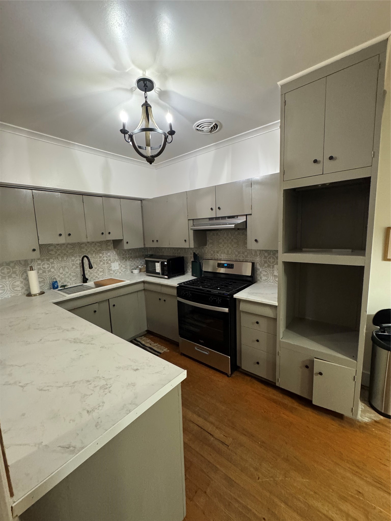 2101 Highland Avenue