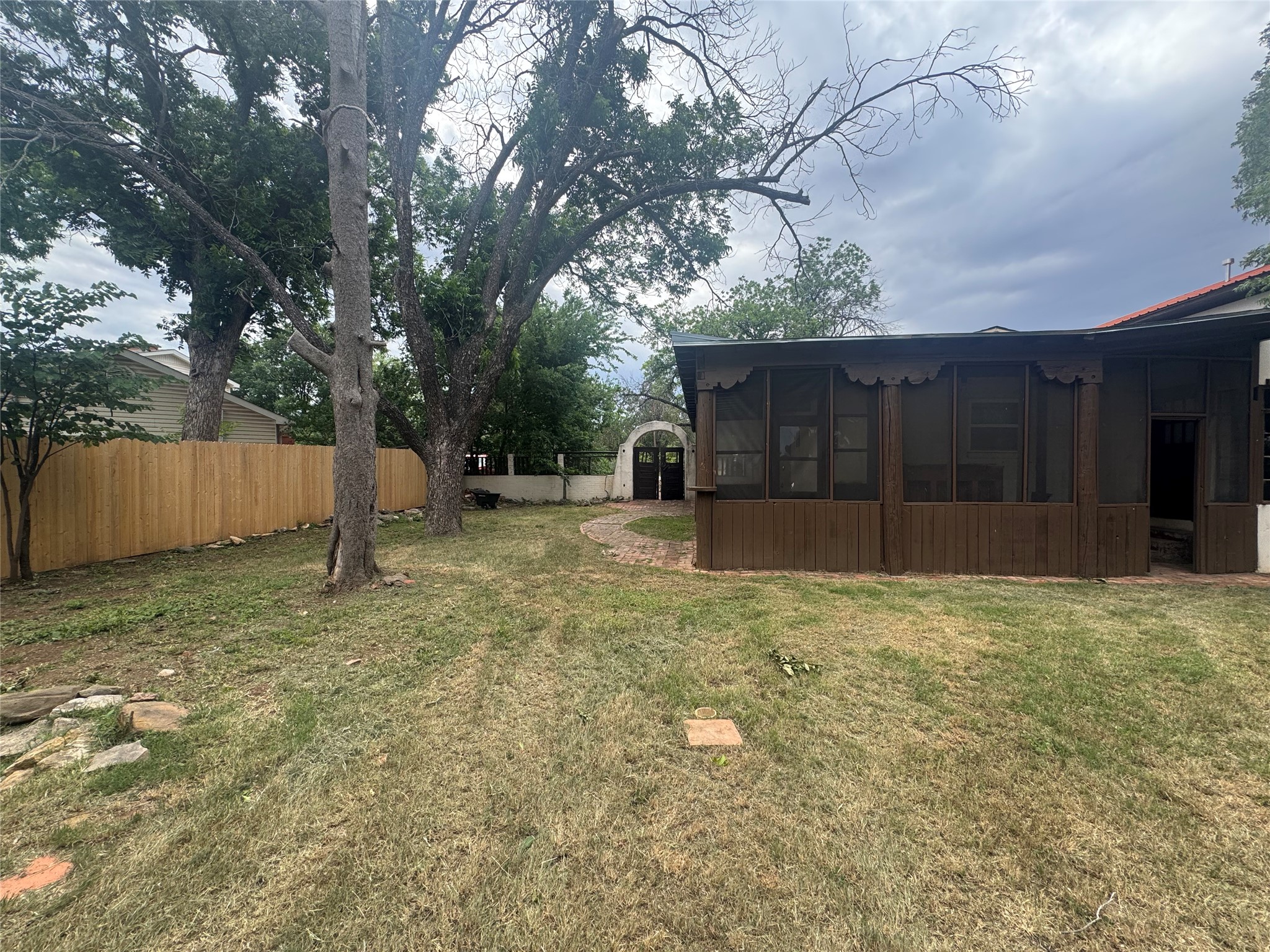 2101 Highland Avenue