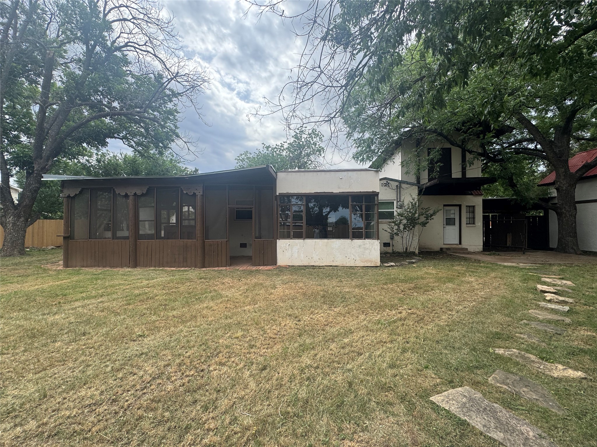 2101 Highland Avenue
