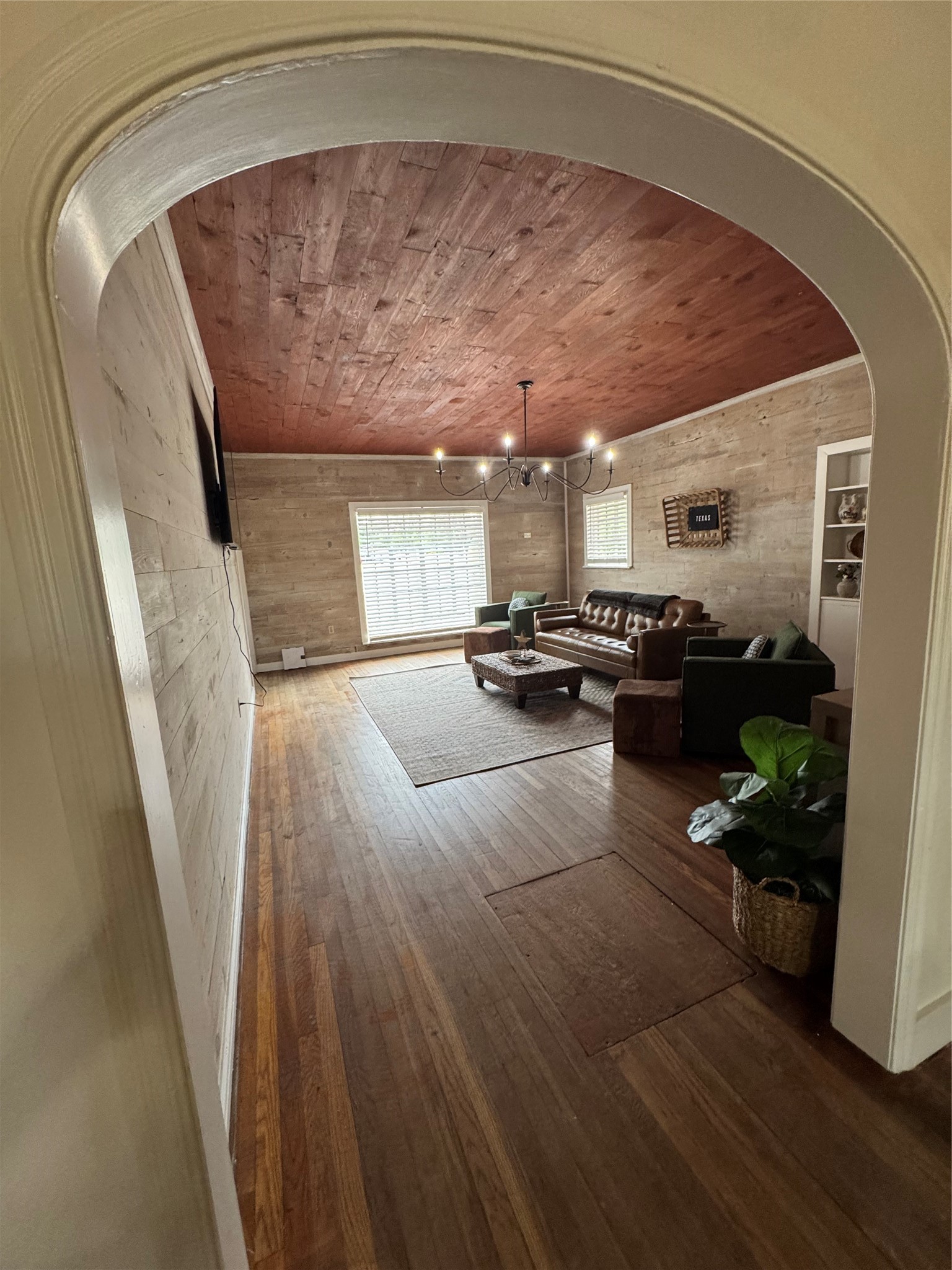 2101 Highland Avenue