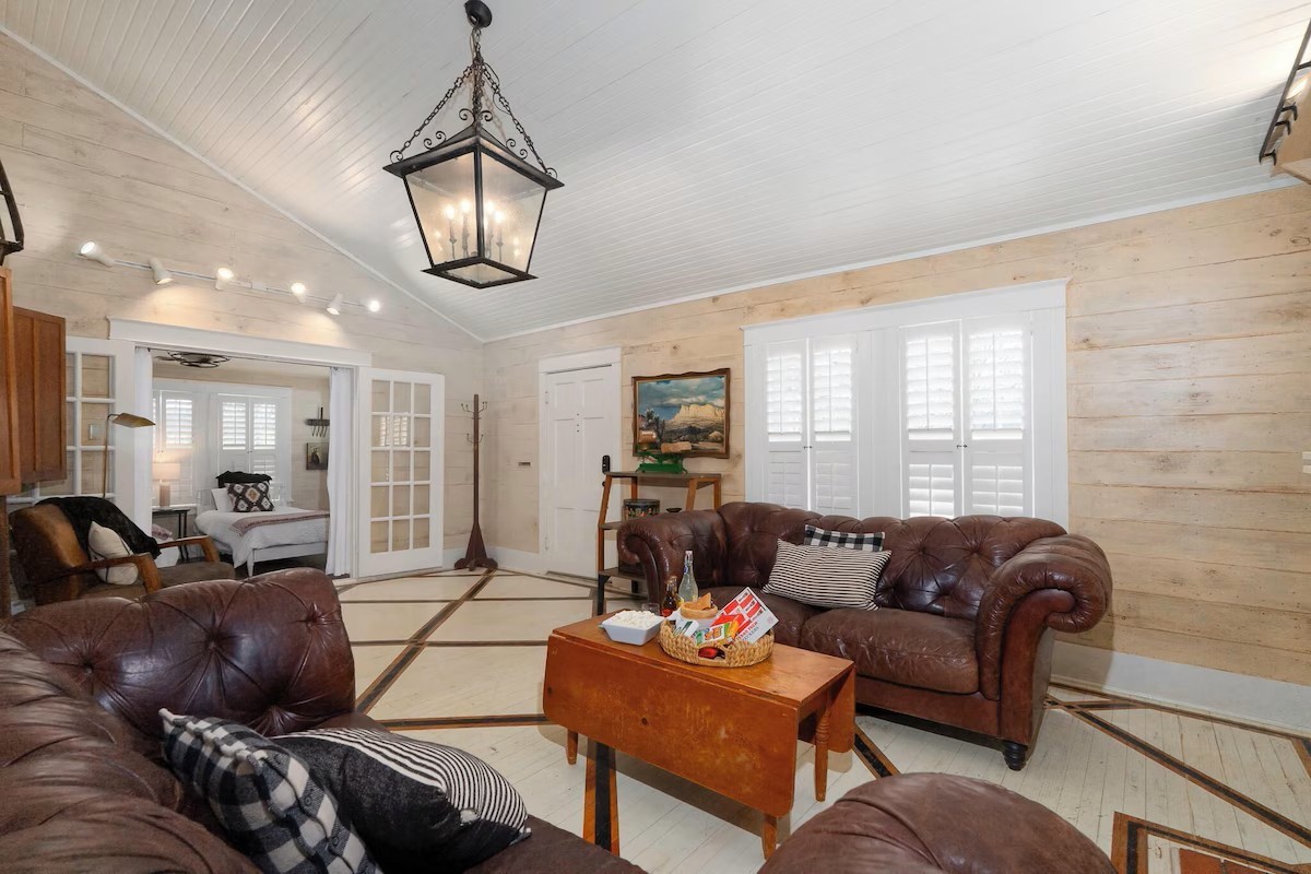 1033 Highland Avenue