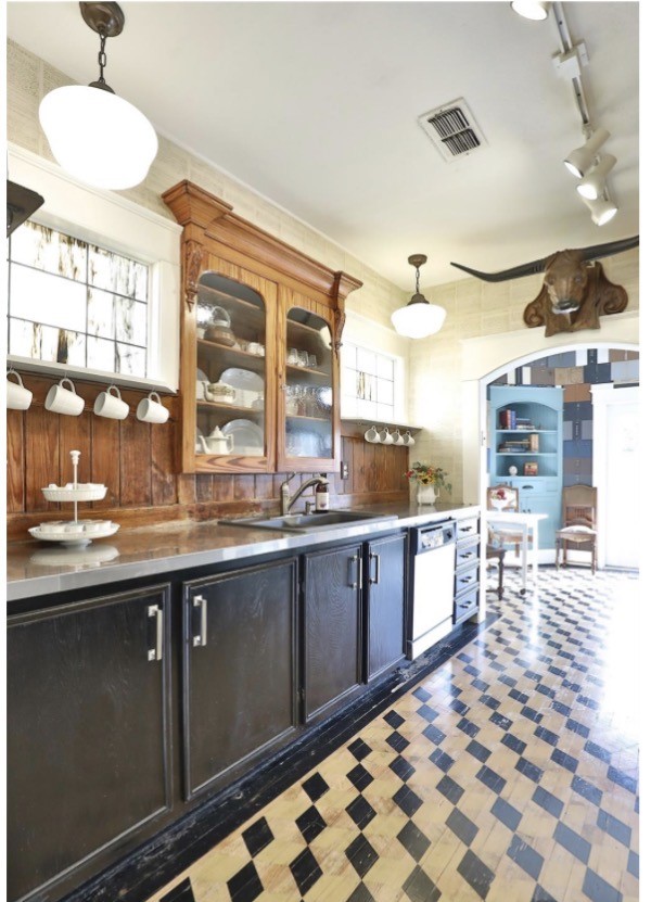 1033 Highland Avenue