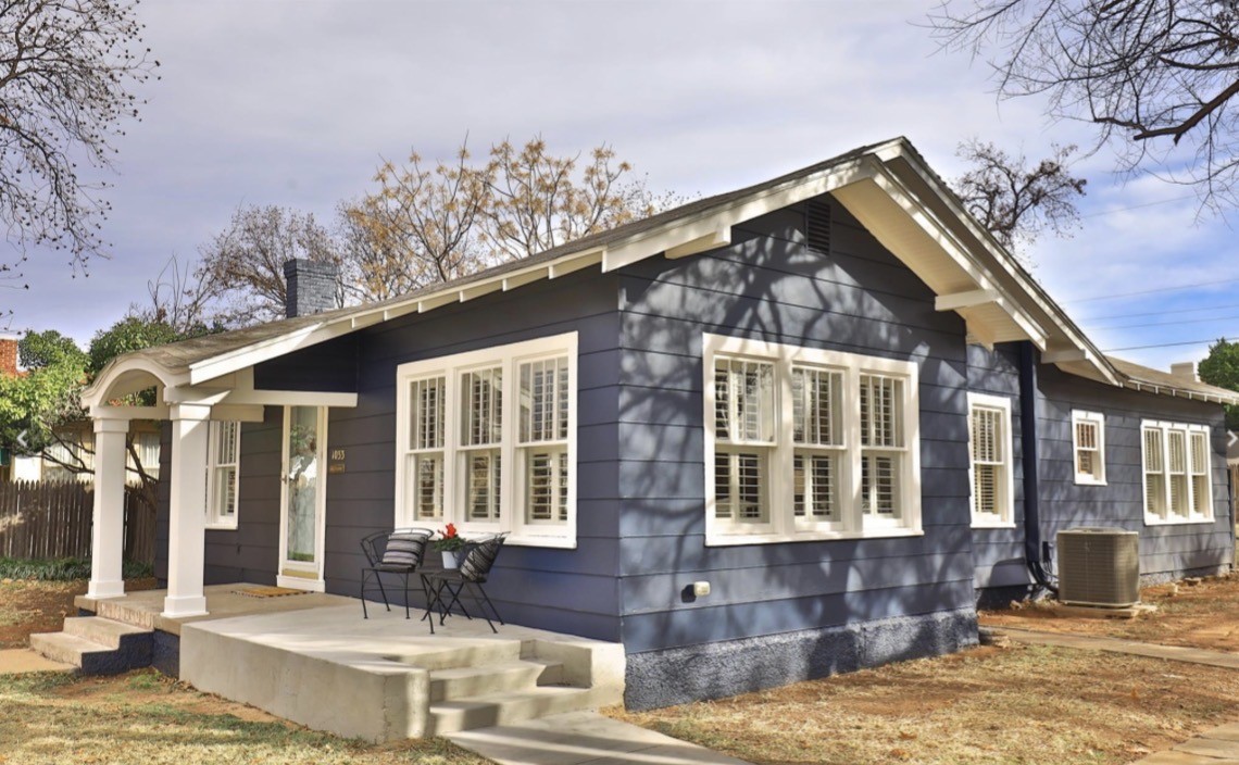 1033 Highland Avenue
