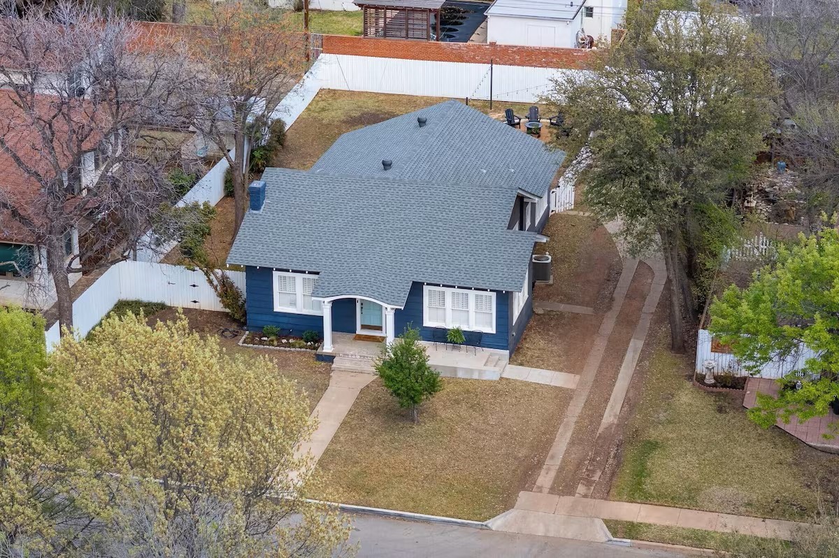 1033 Highland Avenue