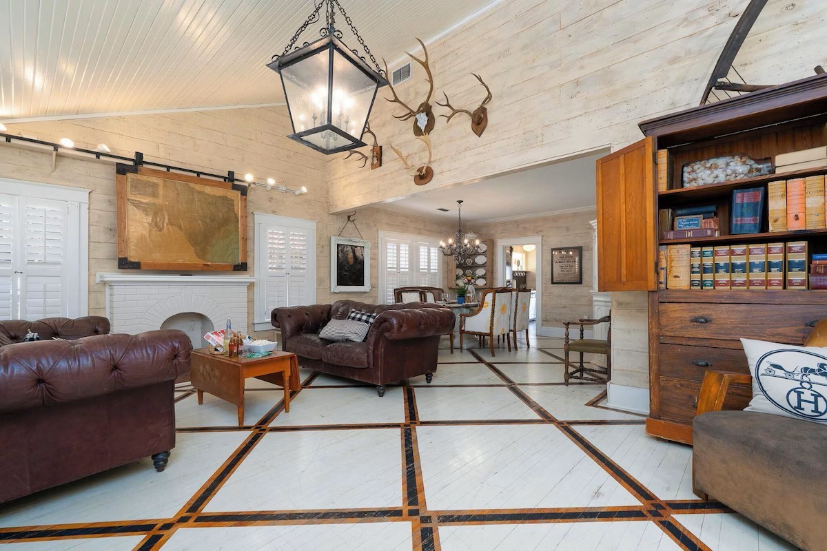 1033 Highland Avenue