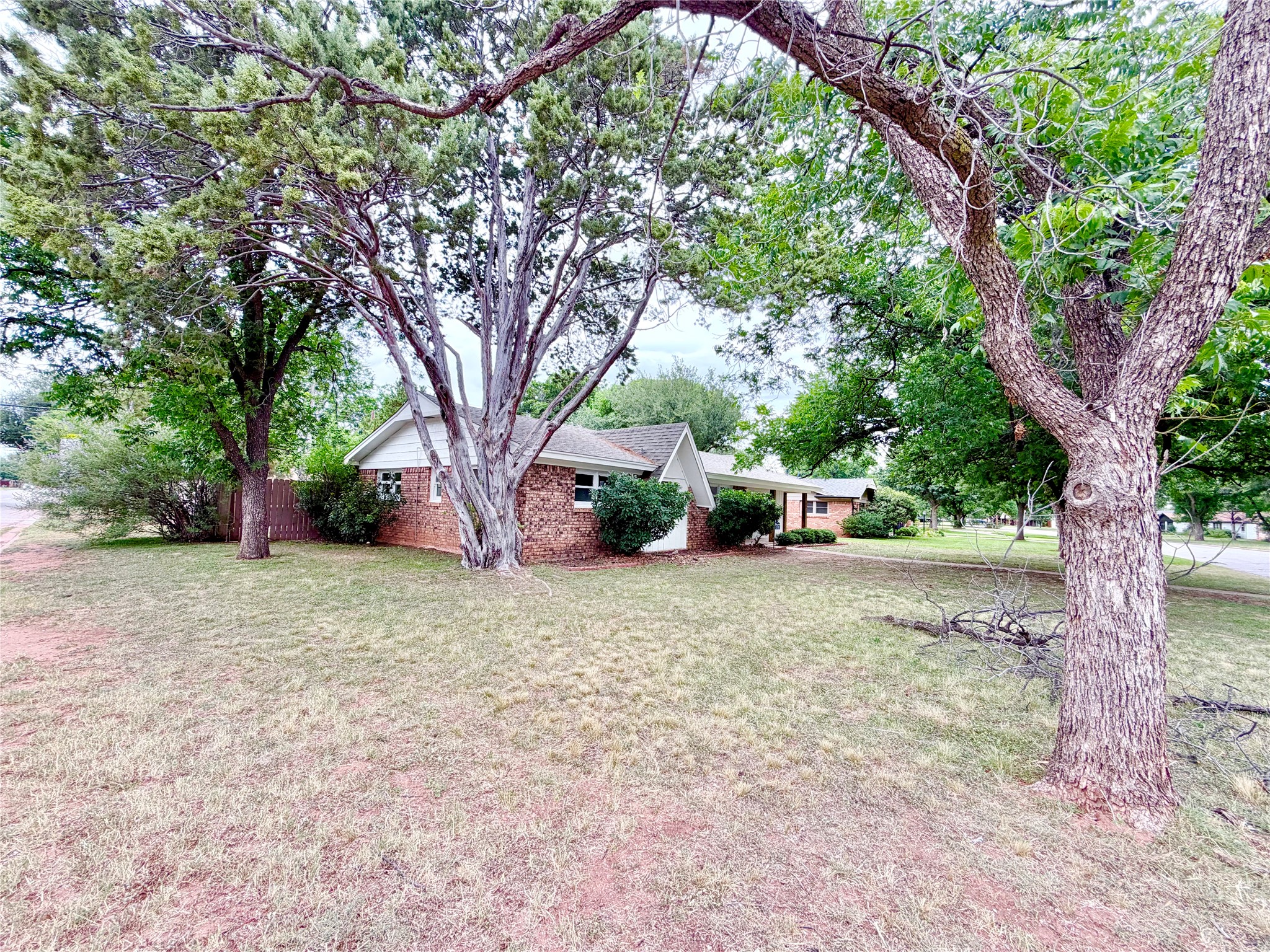2248 Crescent Drive
