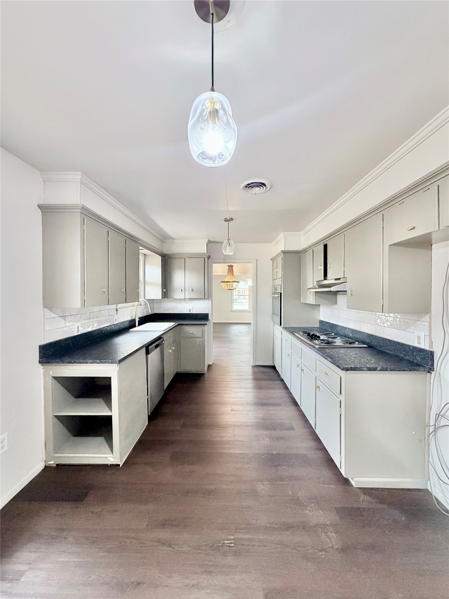2248 Crescent Drive
