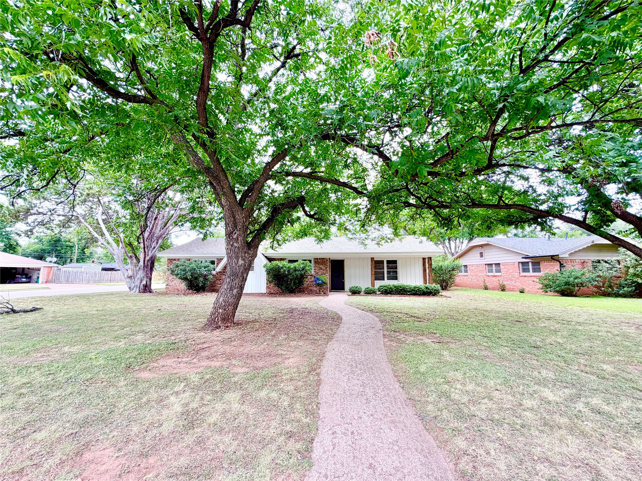 2248 Crescent Drive