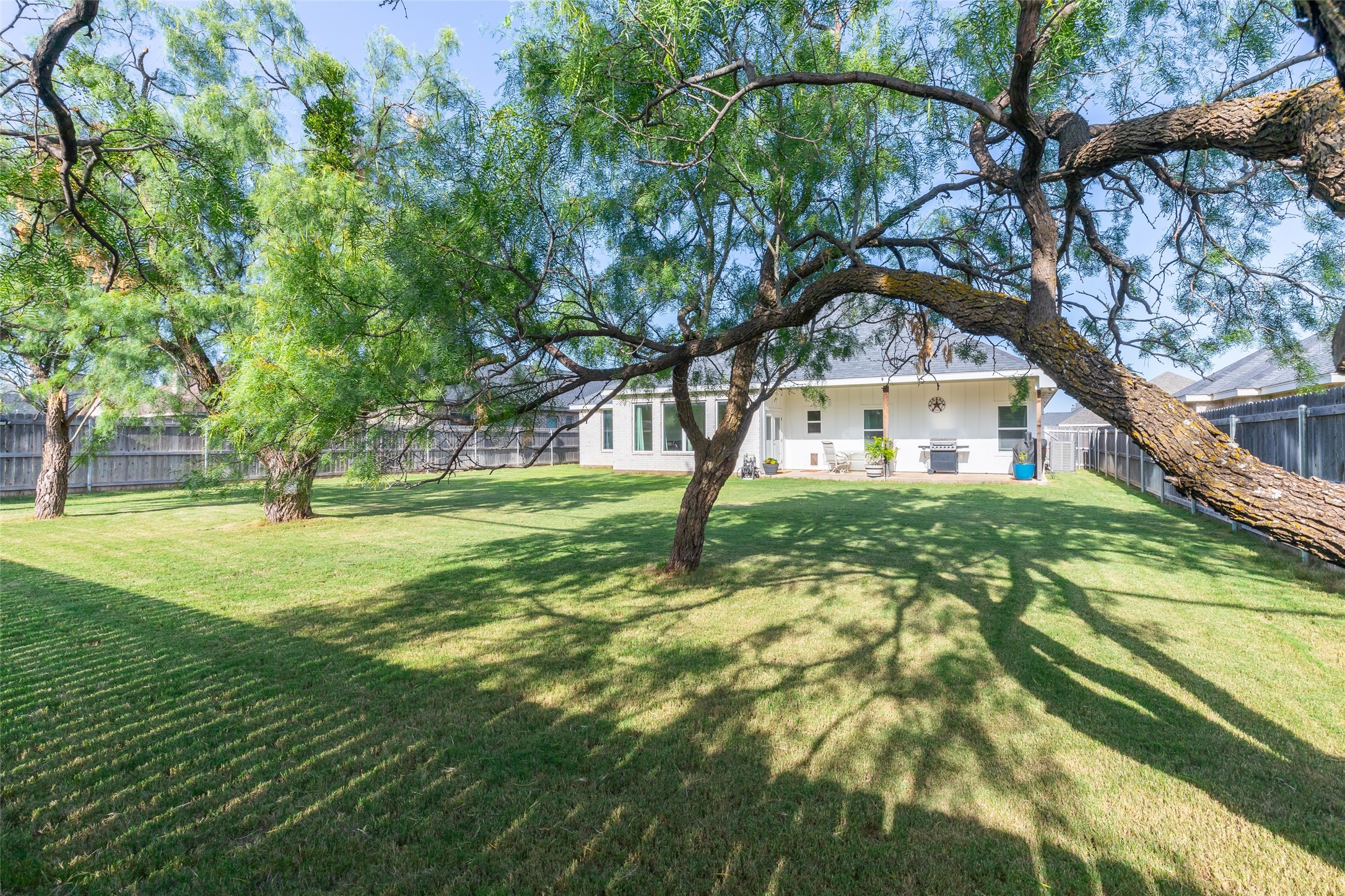 6917 Mcleod Drive