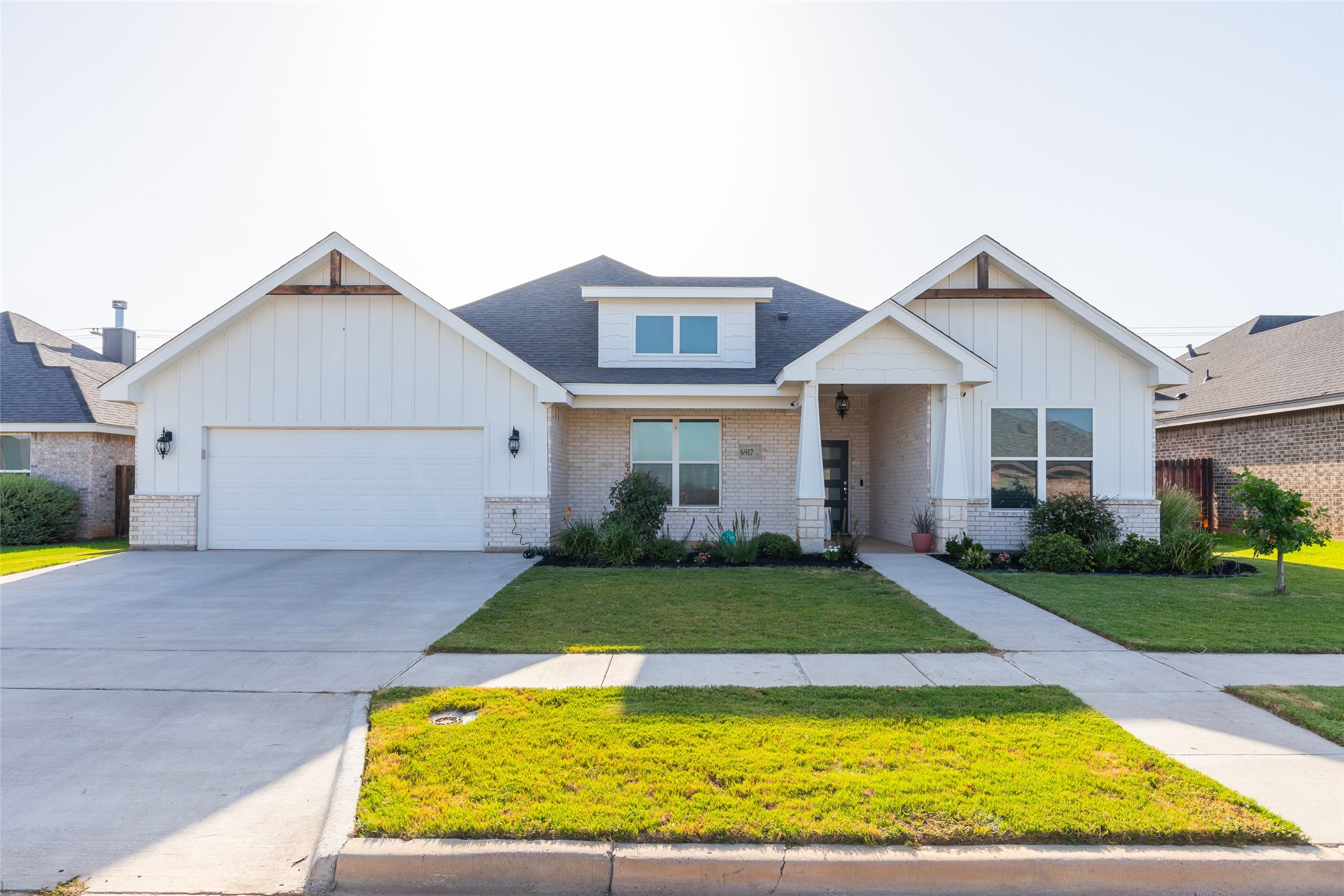6917 Mcleod Drive