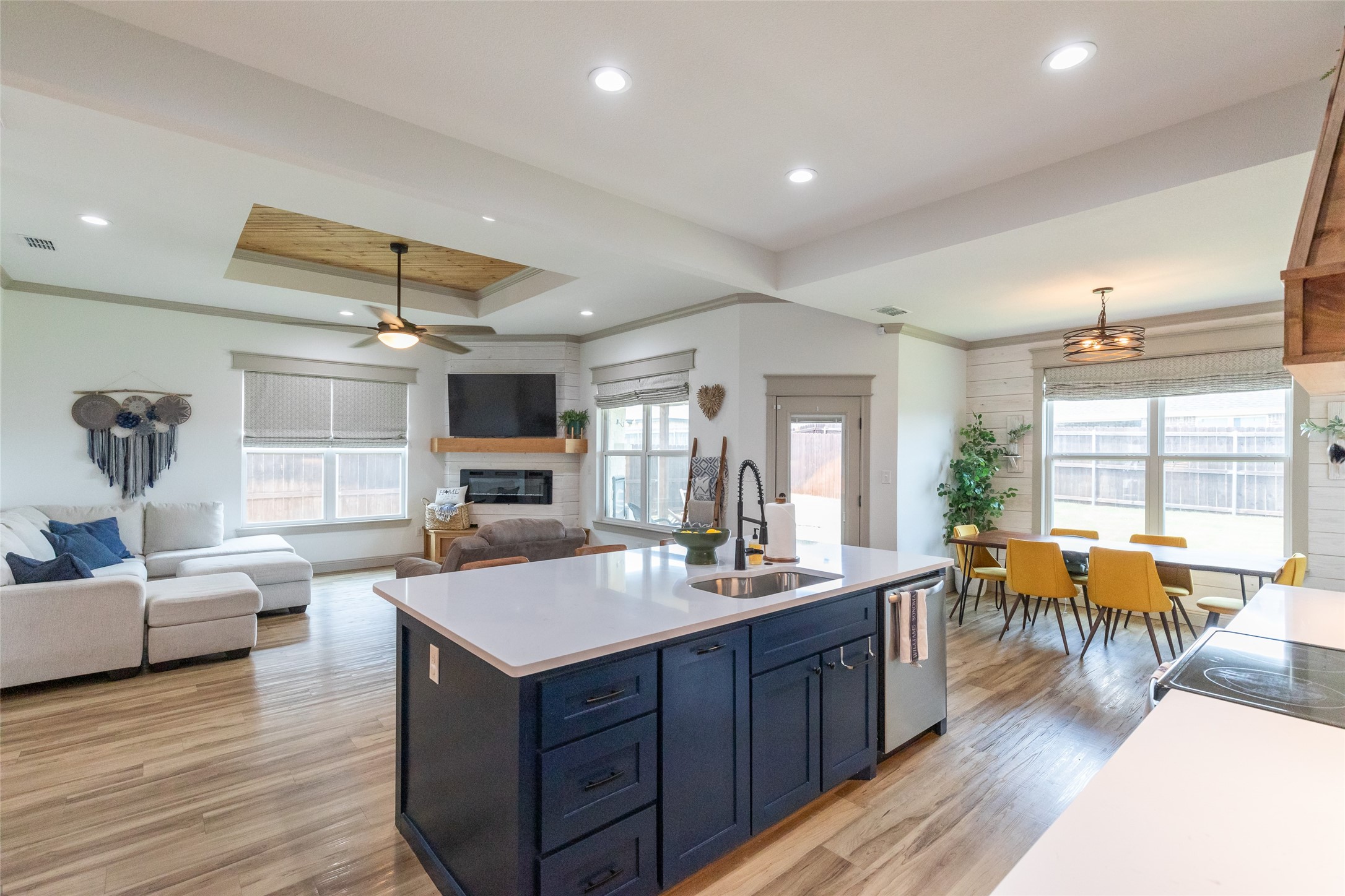 350 Bella Way