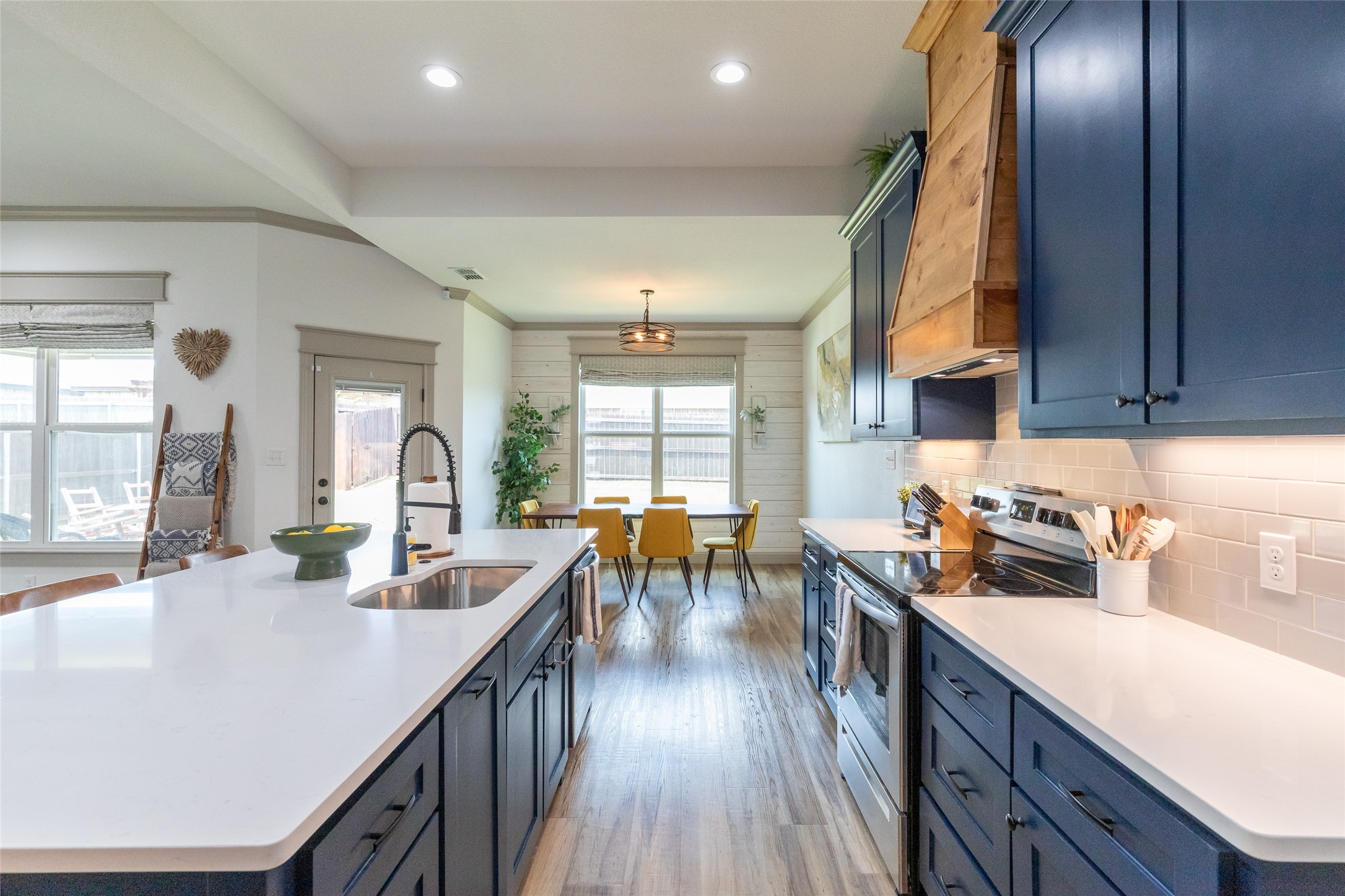350 Bella Way
