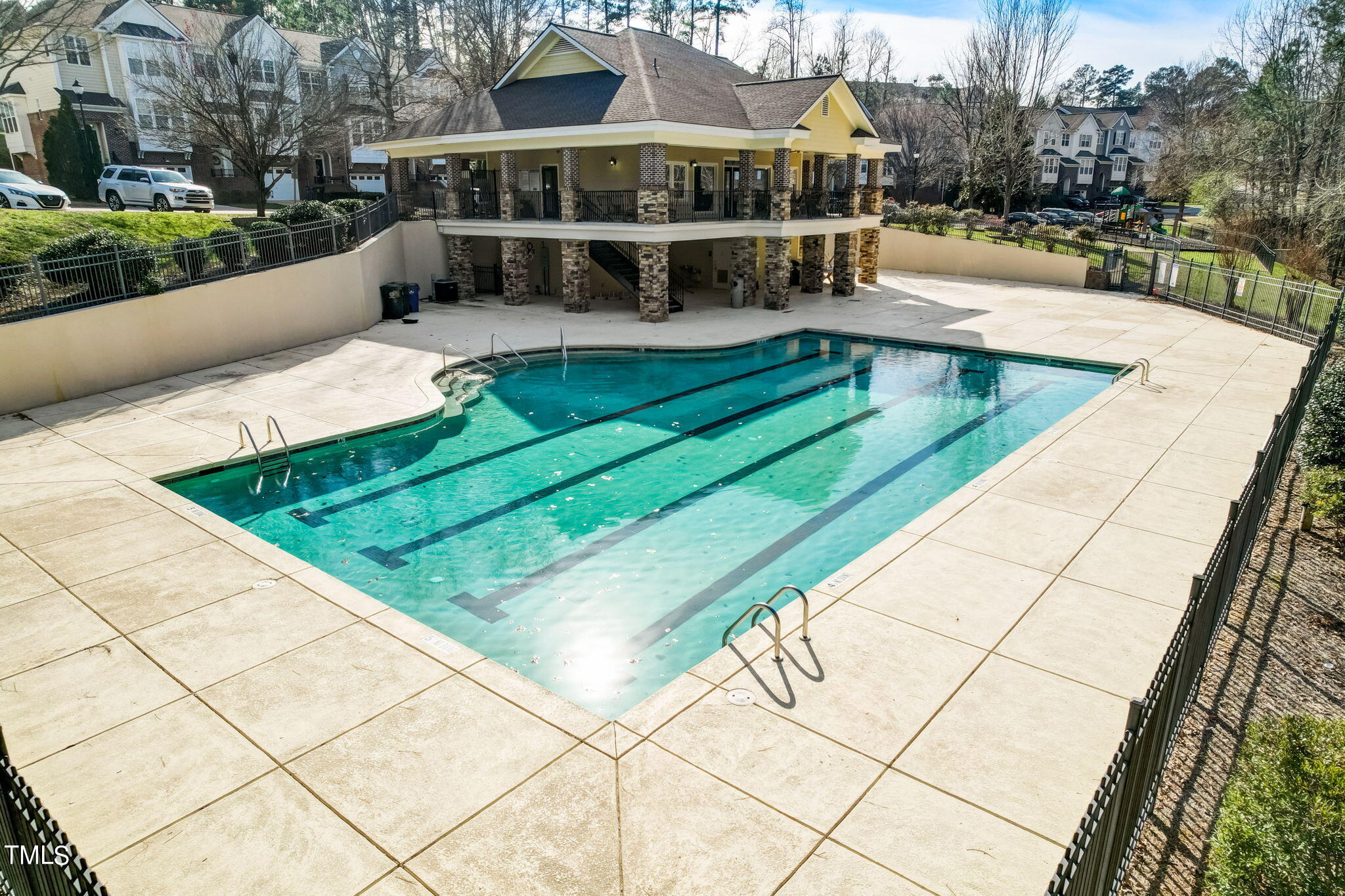 5407 Crescentview Parkway