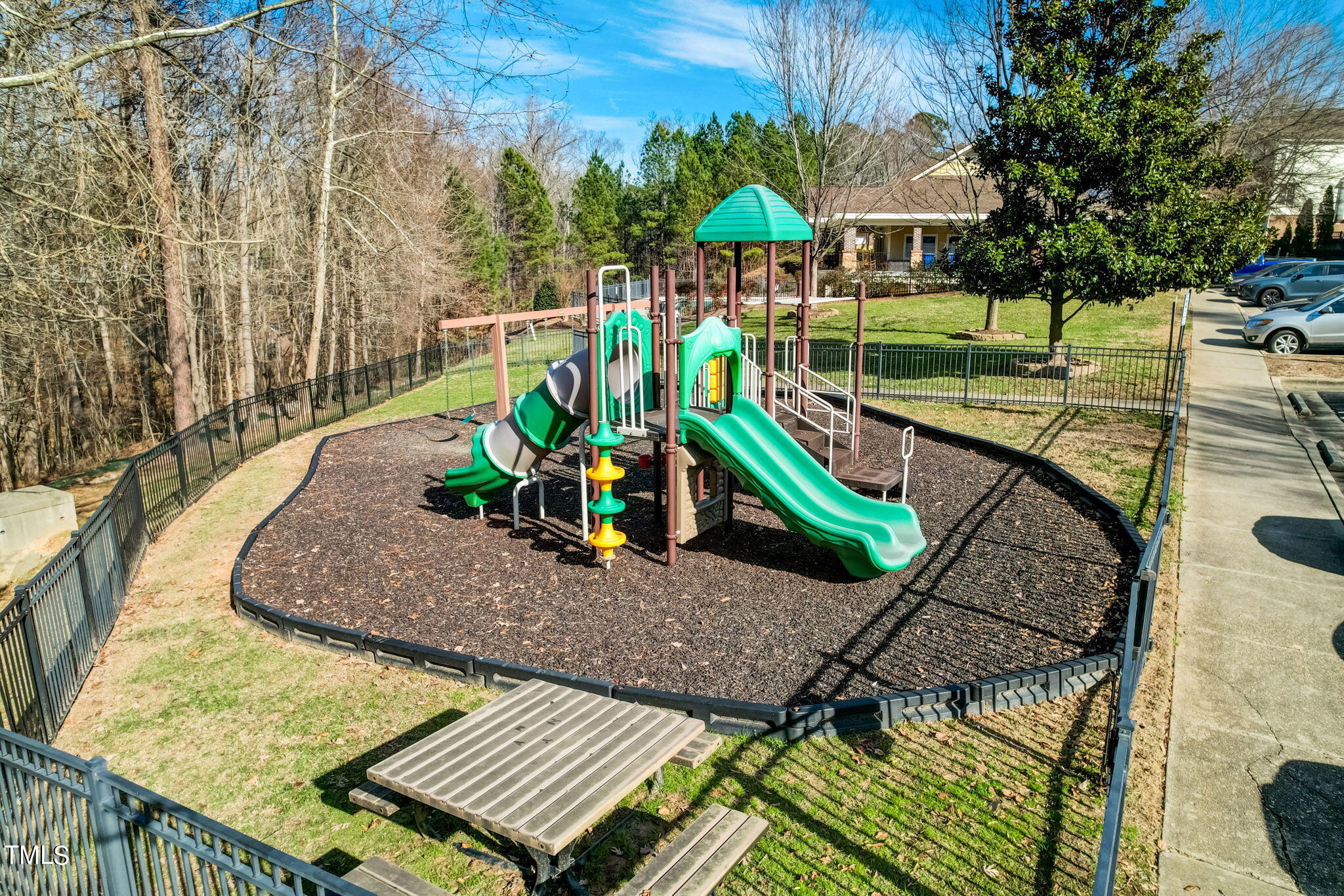 5407 Crescentview Parkway