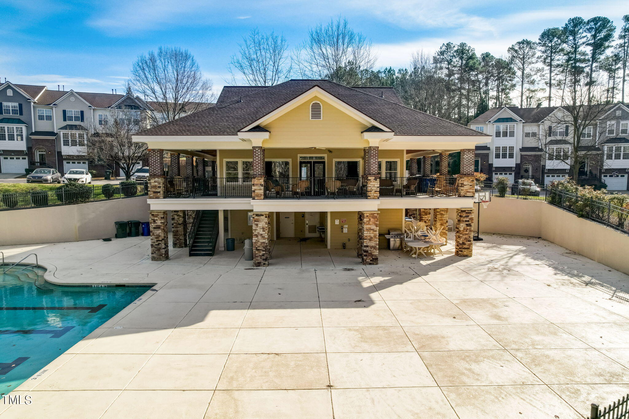 5407 Crescentview Parkway