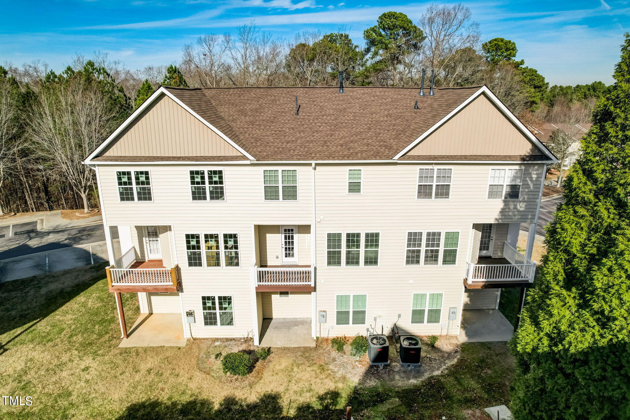 5407 Crescentview Parkway