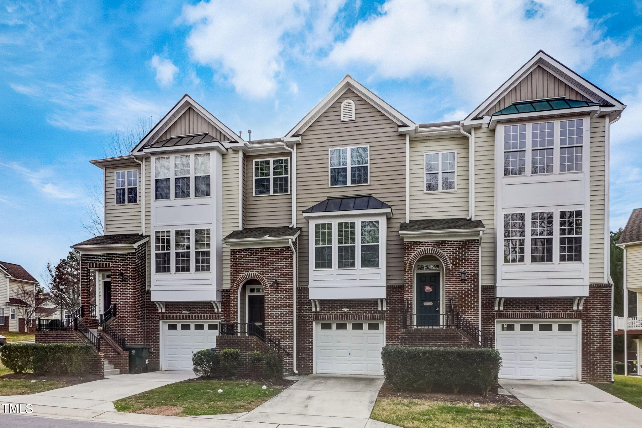5407 Crescentview Parkway