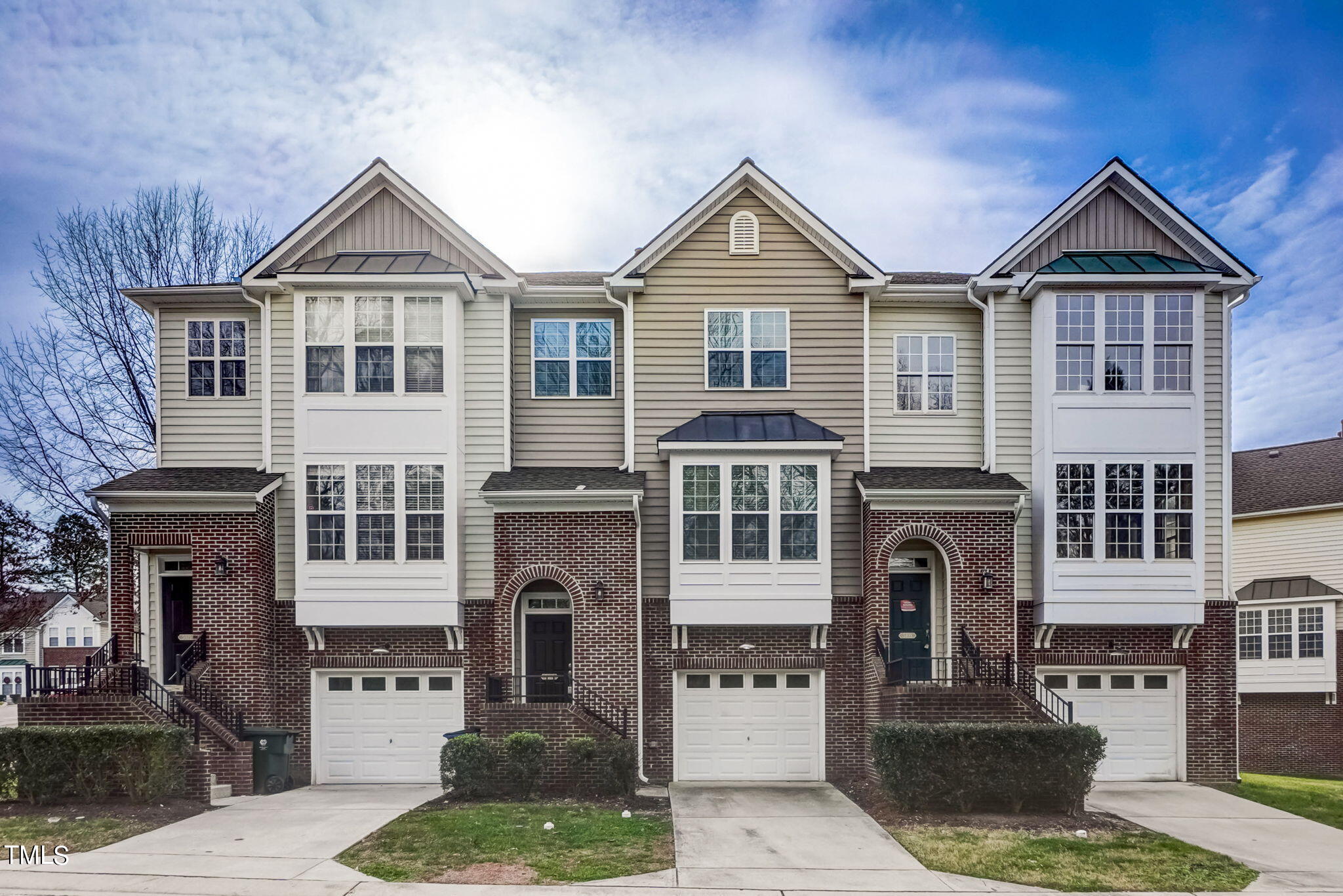 5407 Crescentview Parkway