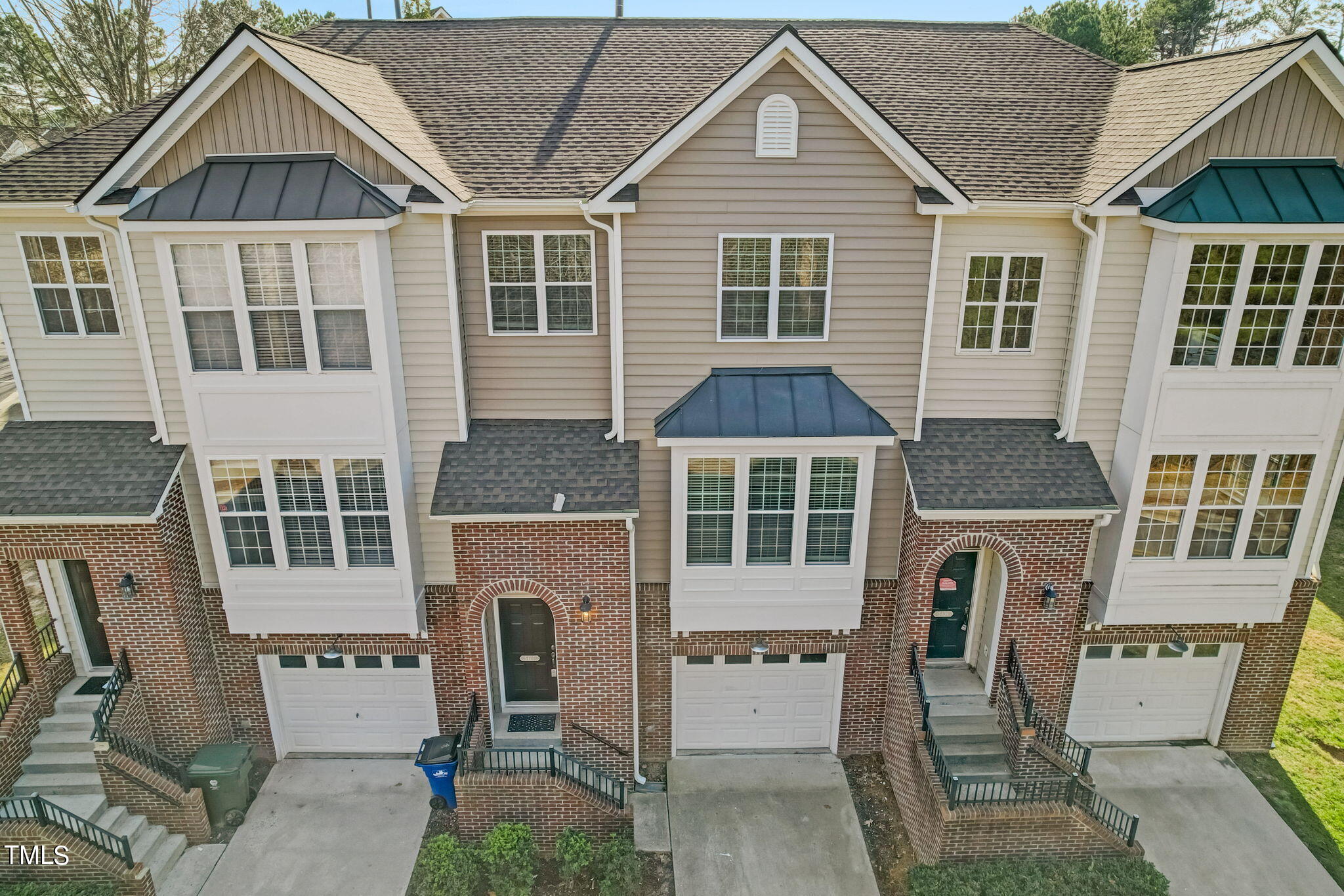 5407 Crescentview Parkway