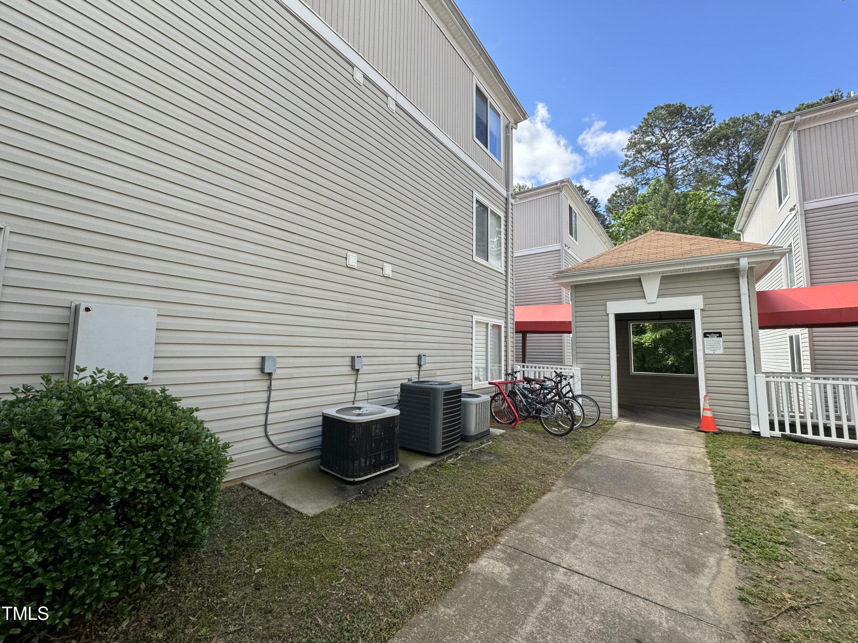 1321 Crab Orchard Drive # 302