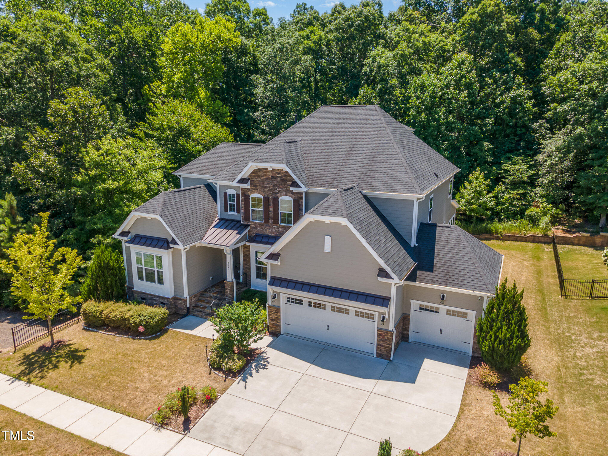 3121 Mountain Hill Drive