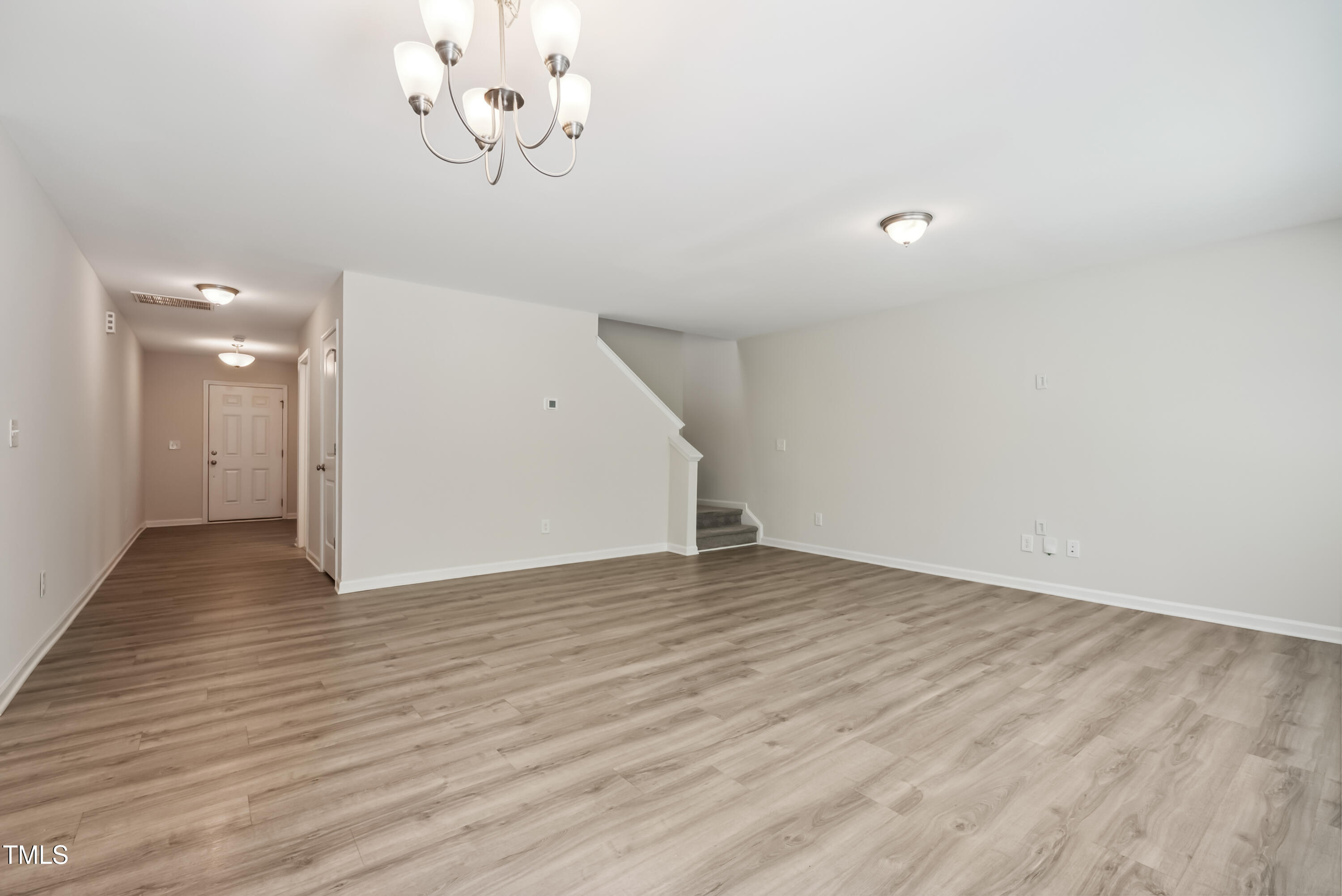 2800 Elsa Drive