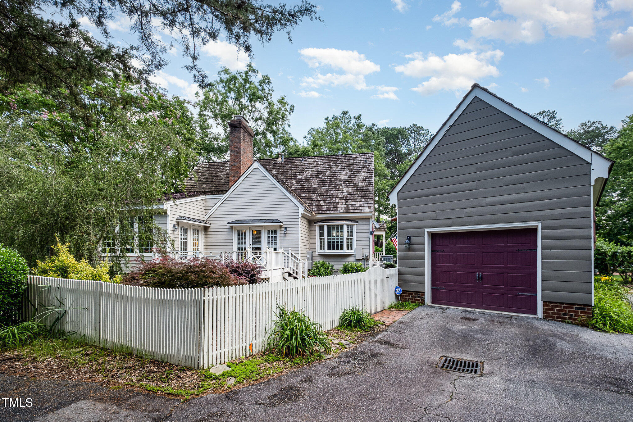 119 Palace Green