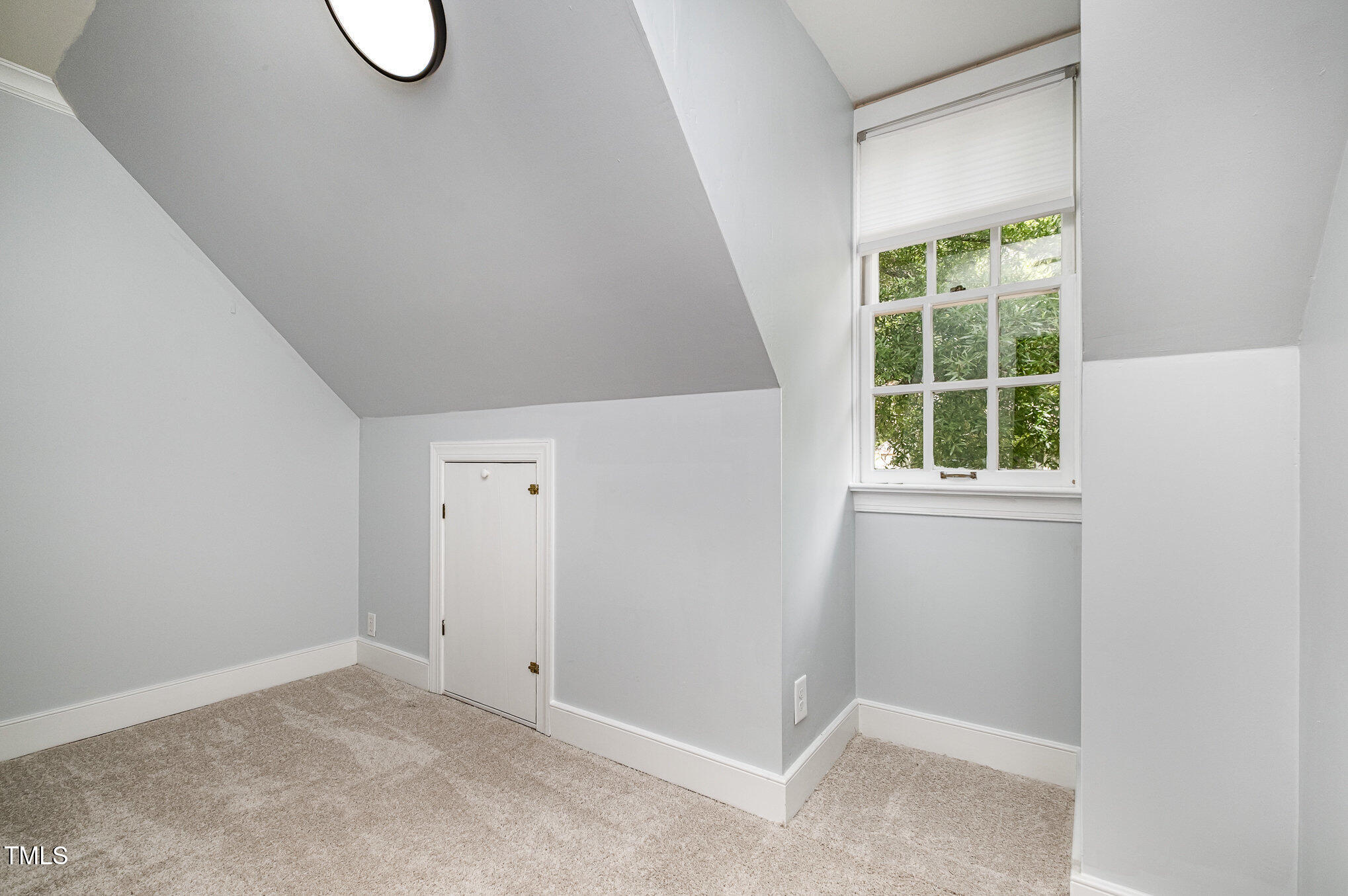 119 Palace Green