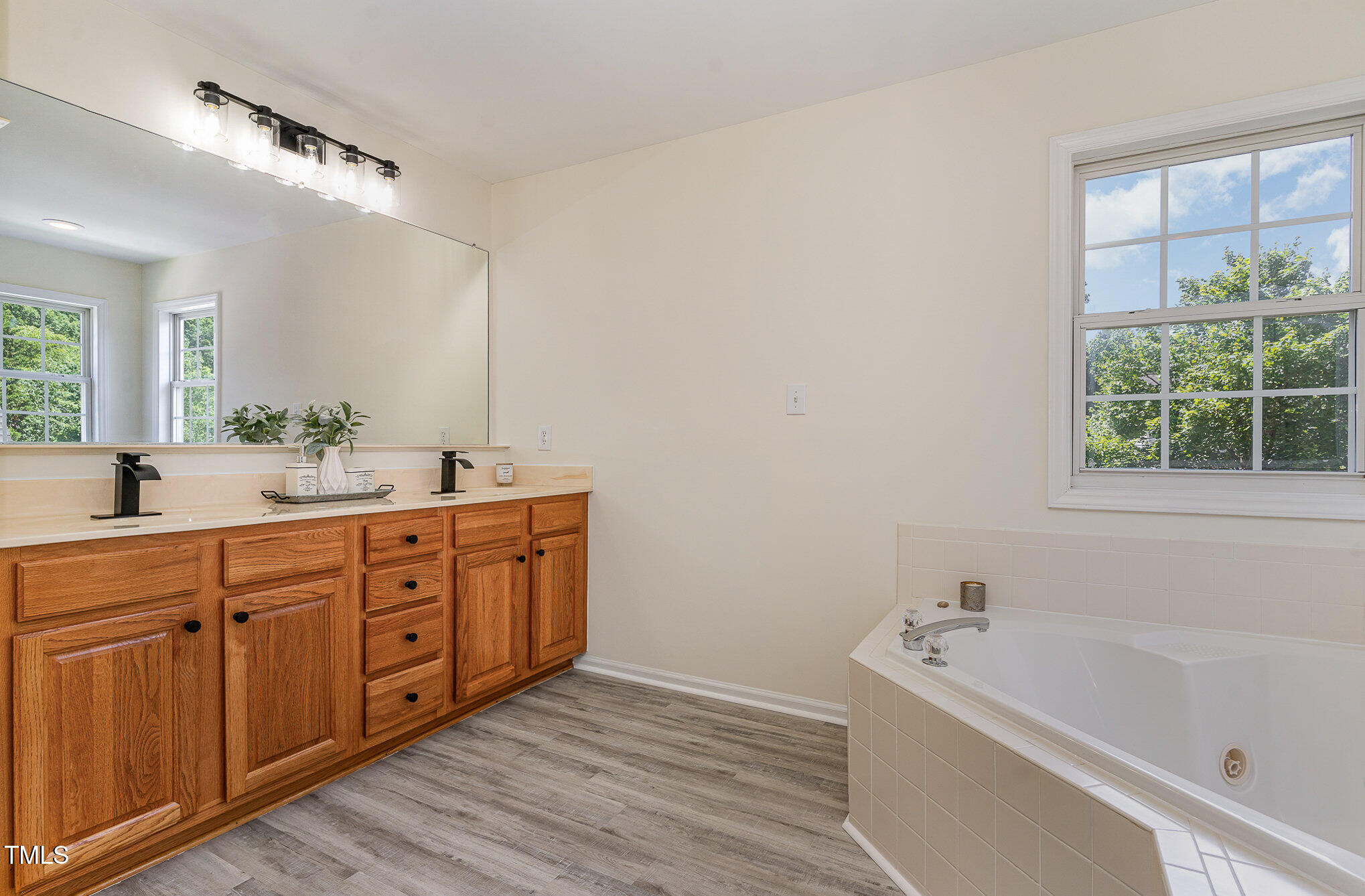 103 Equestrian Court
