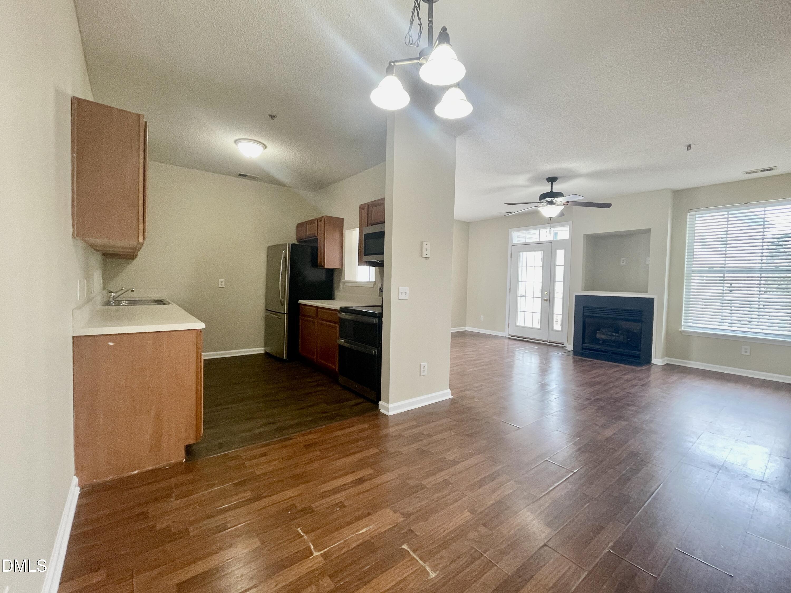 3009 Winston Drive Unit 90