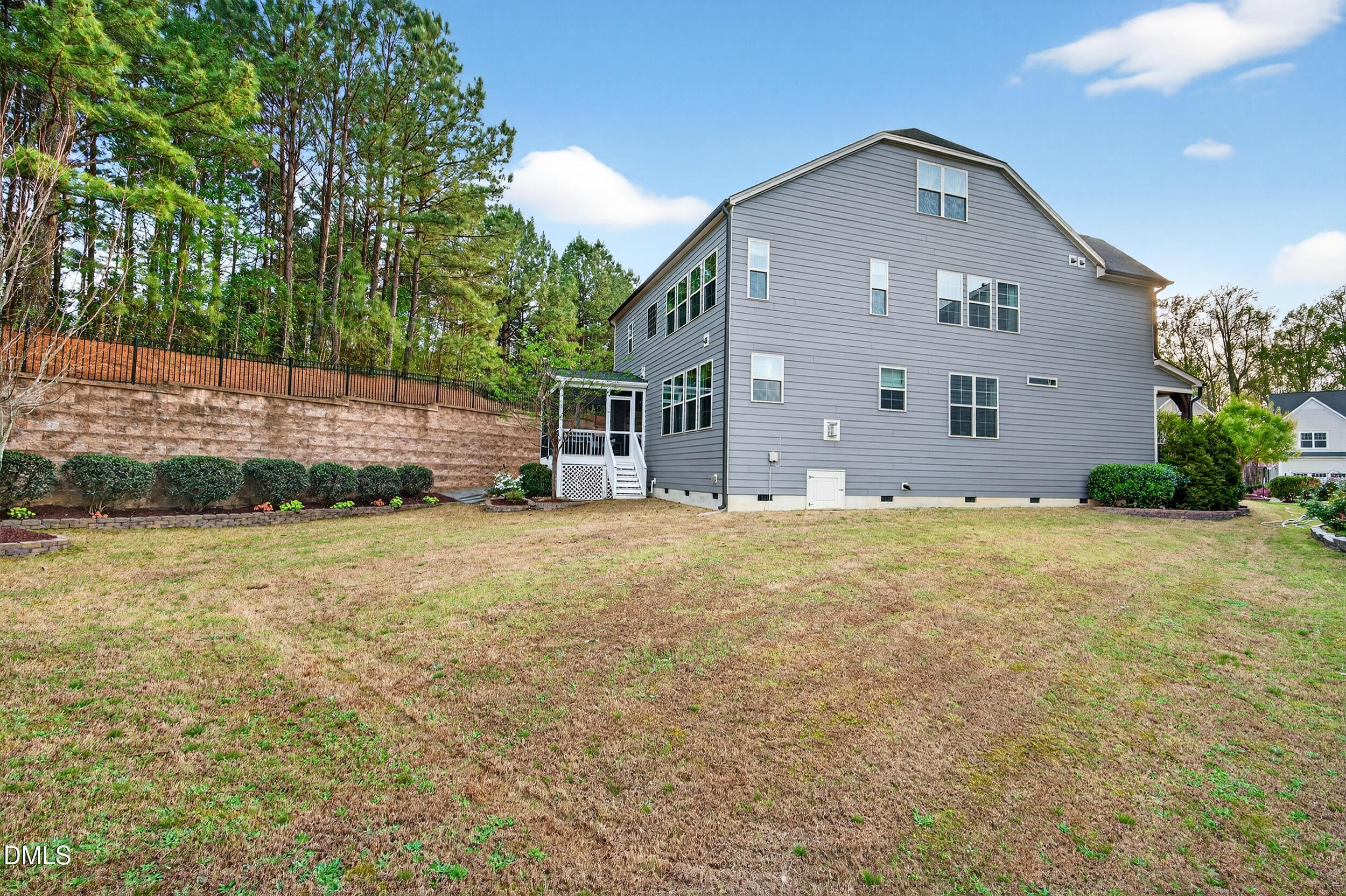 221 Birdsgrove Court
