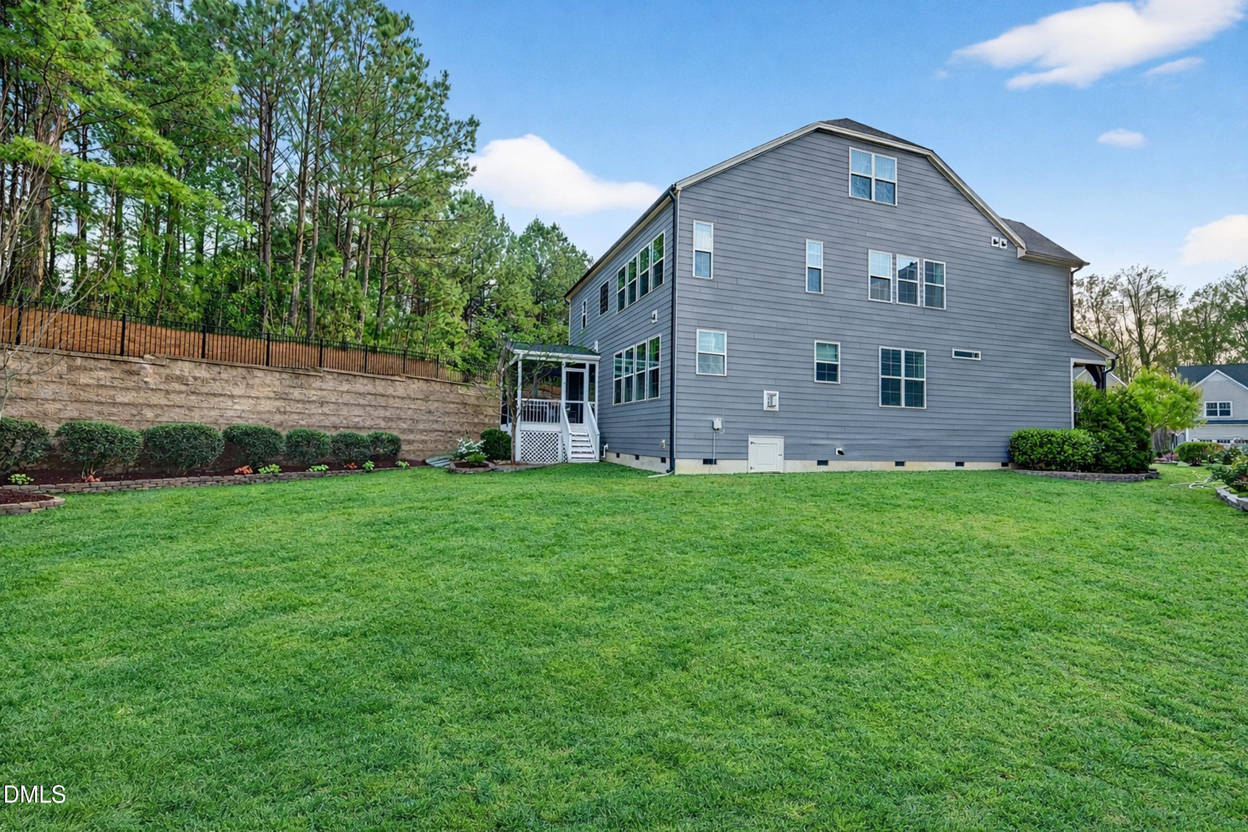 221 Birdsgrove Court