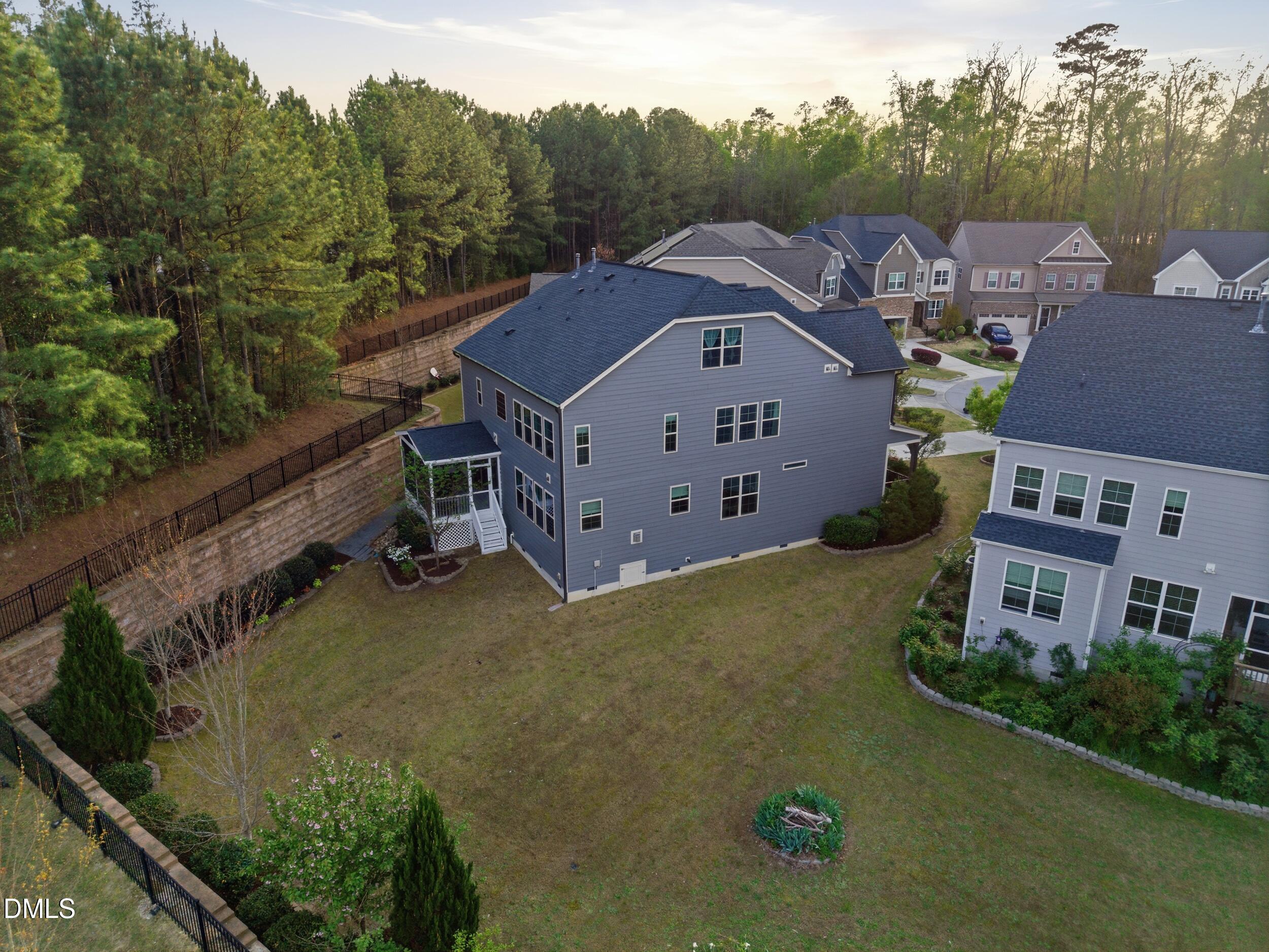 221 Birdsgrove Court