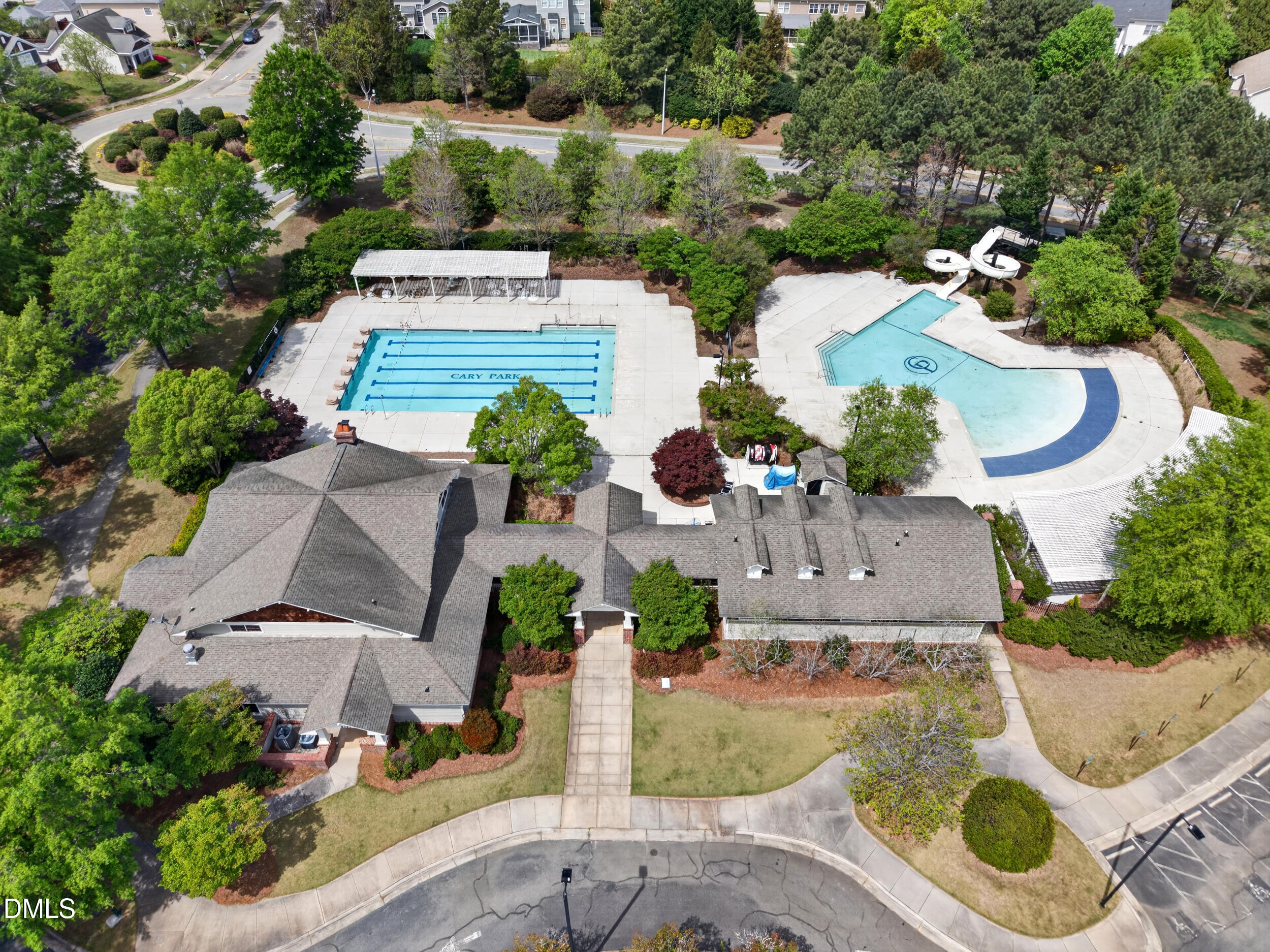 828 Waterford Lake Drive