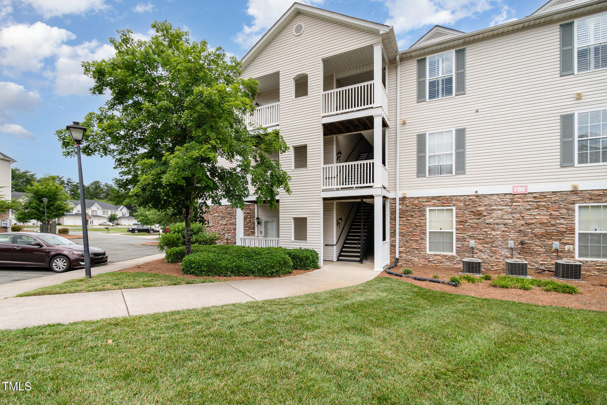 3009 Winston Drive Apt 90