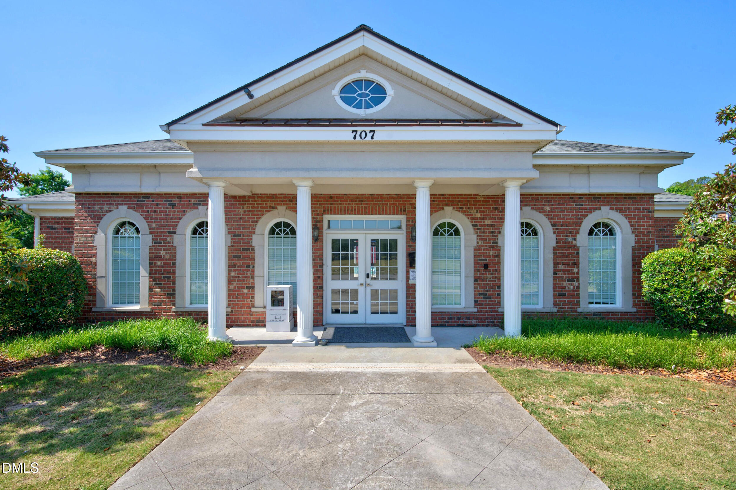 208 William Henry Way