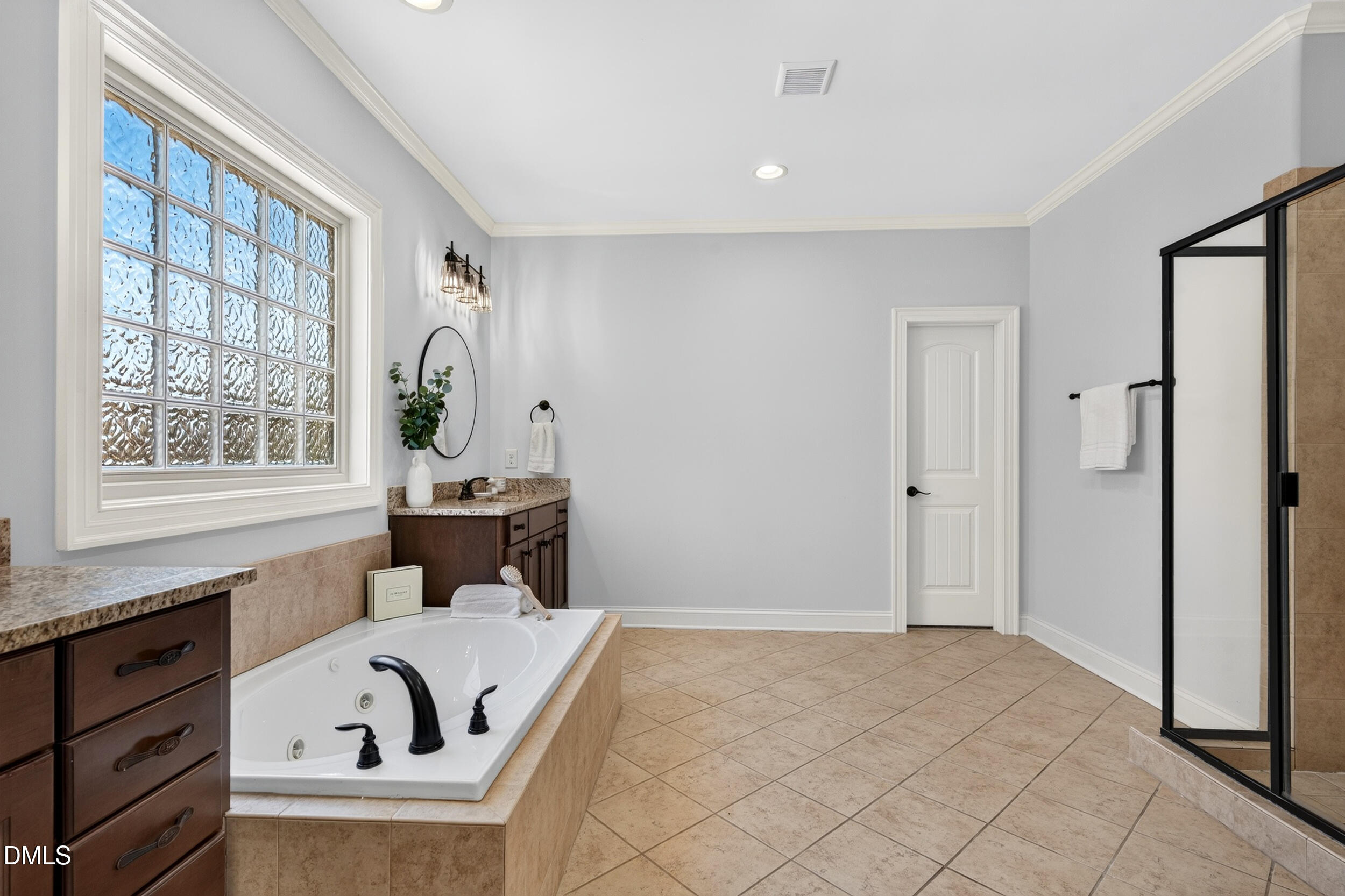 208 William Henry Way
