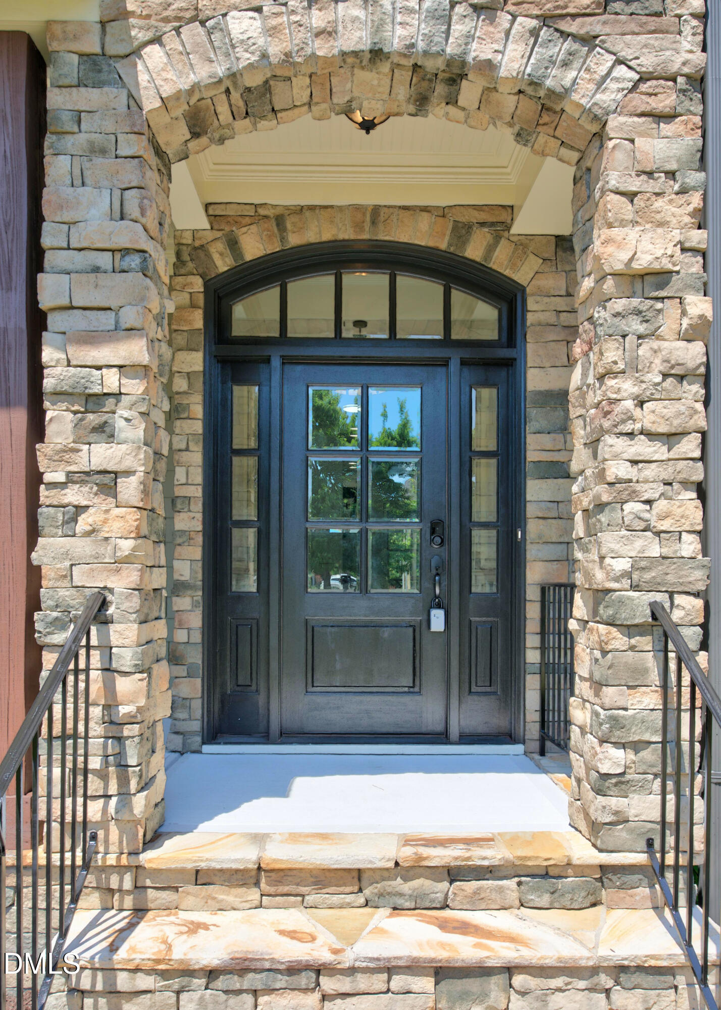 208 William Henry Way