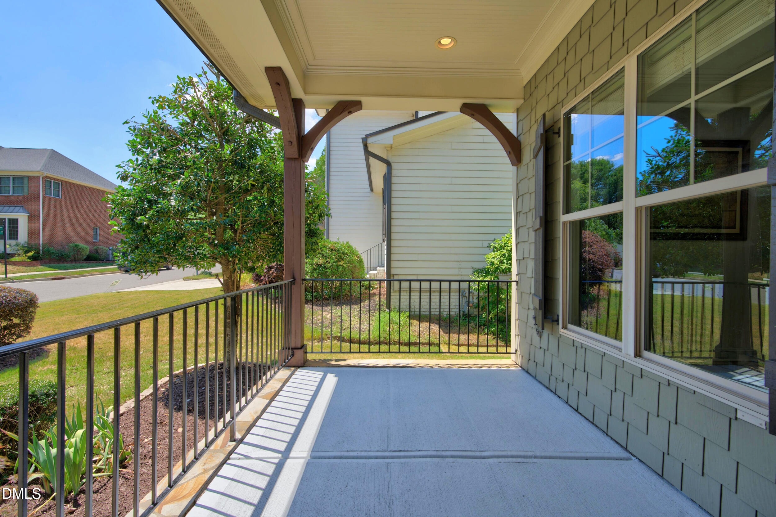 208 William Henry Way