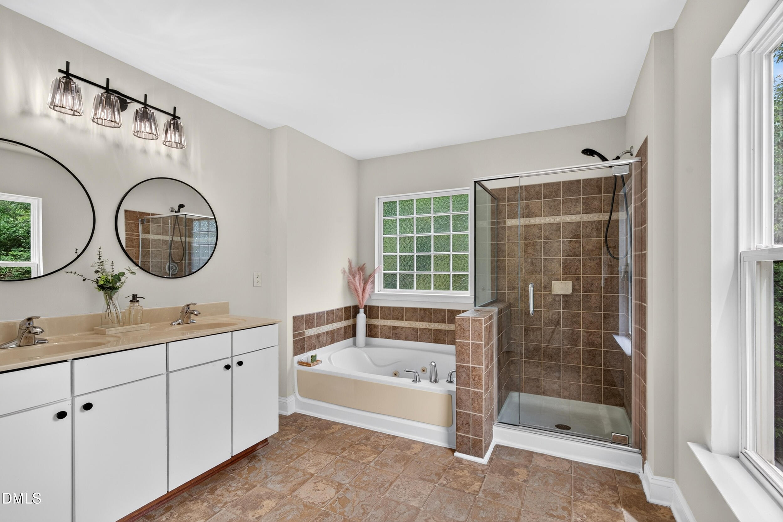 4007 Jockey Club Circle