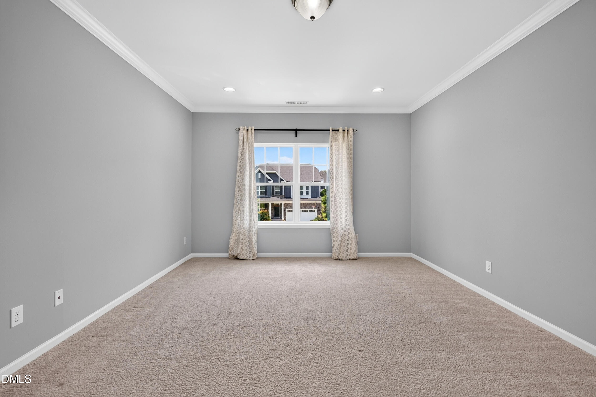 212 Birdsgrove Court