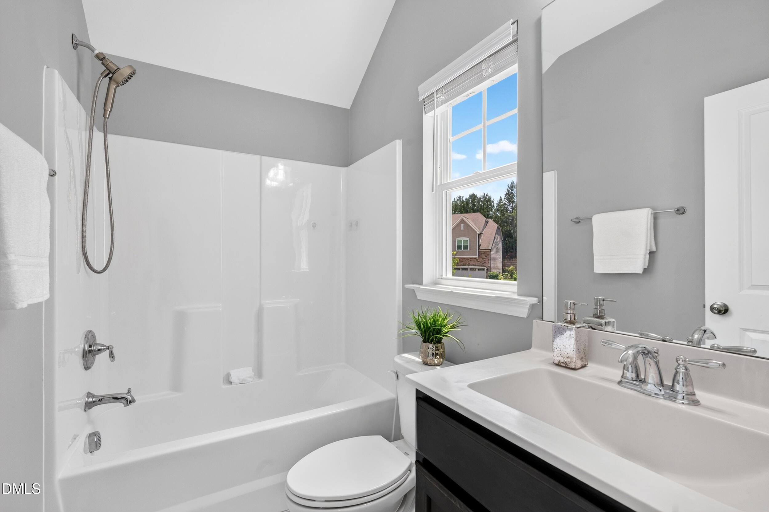 212 Birdsgrove Court