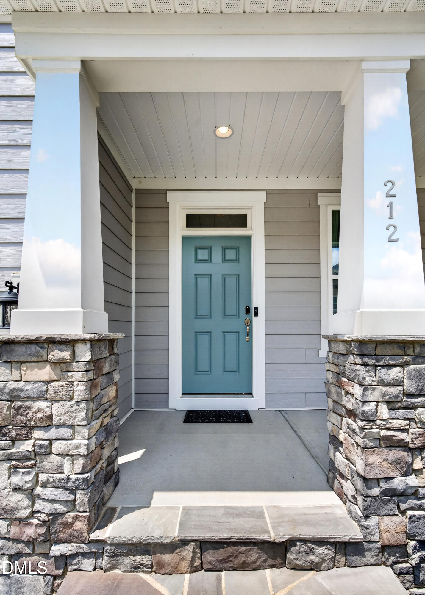212 Birdsgrove Court