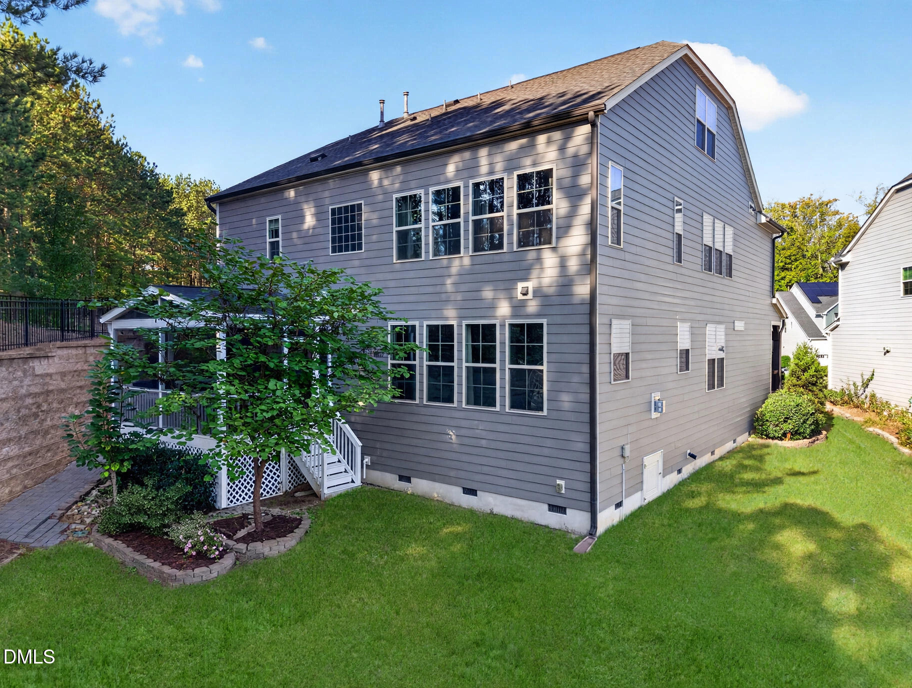 221 Birdsgrove Court