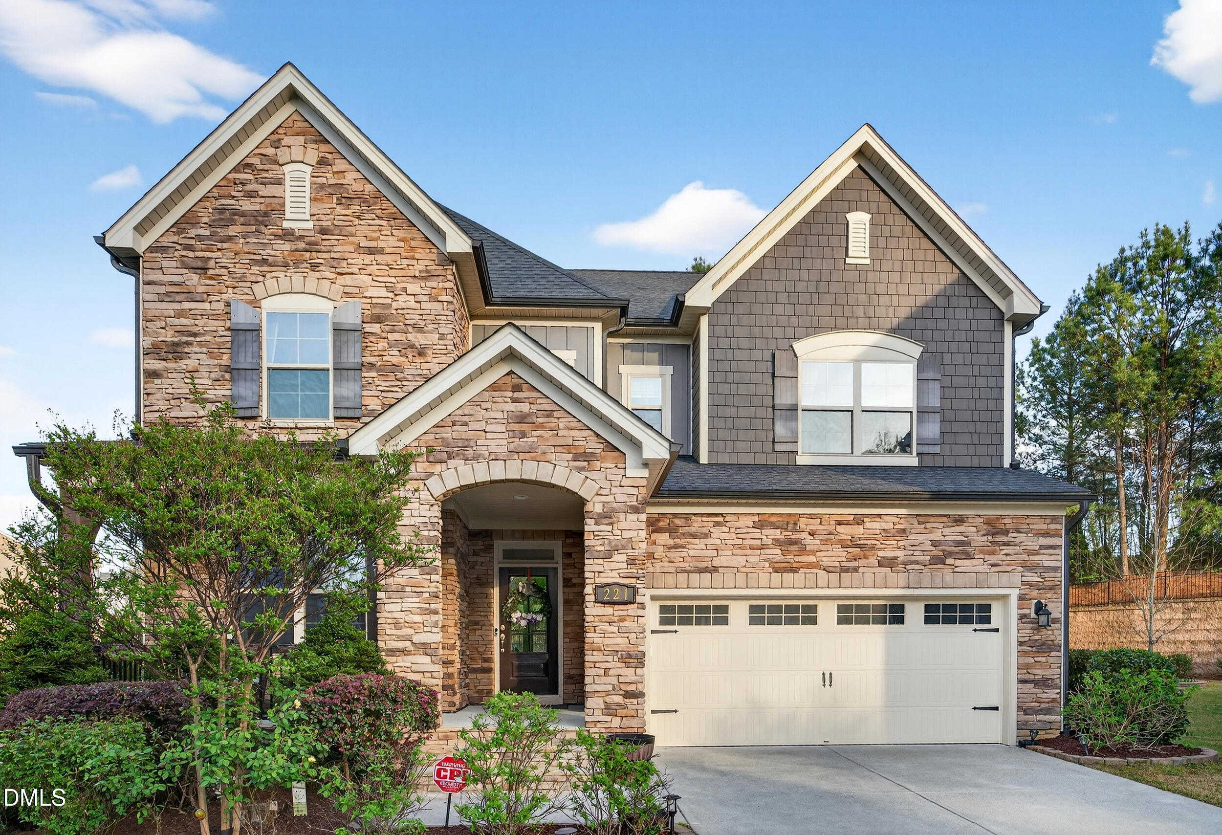 221 Birdsgrove Court