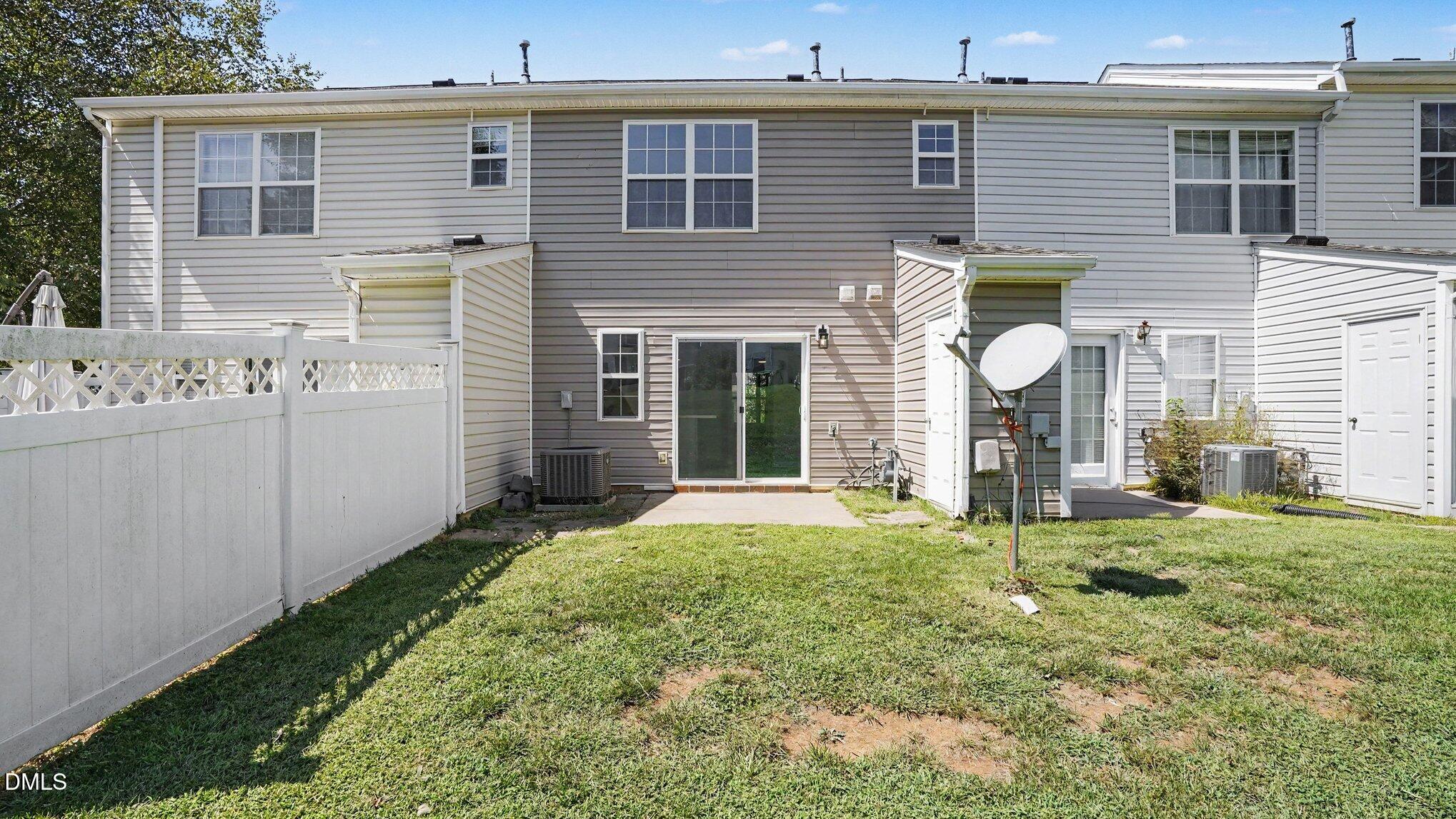 1133 Oak Blossom Wa Way