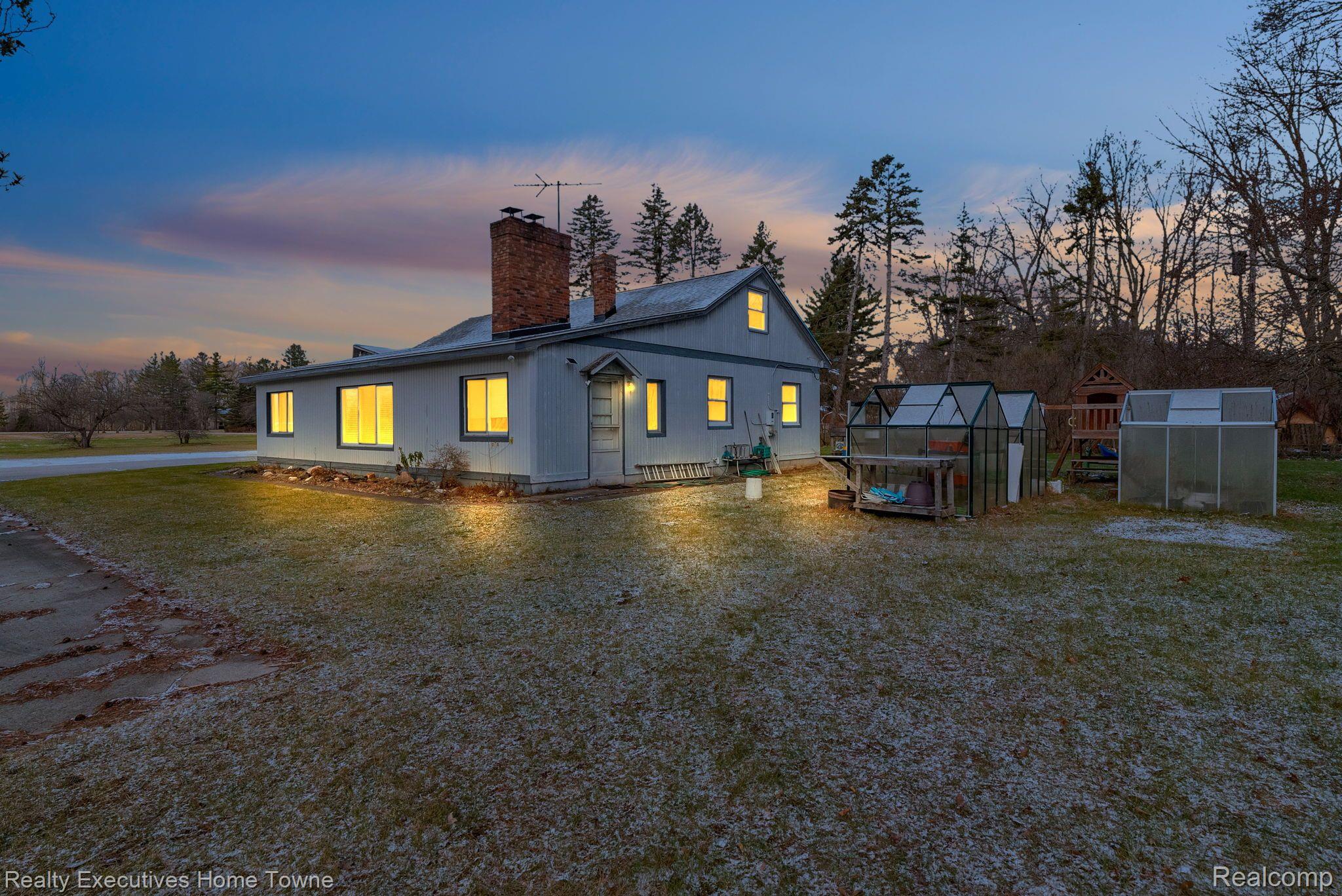 2155 ARLINGTON RD